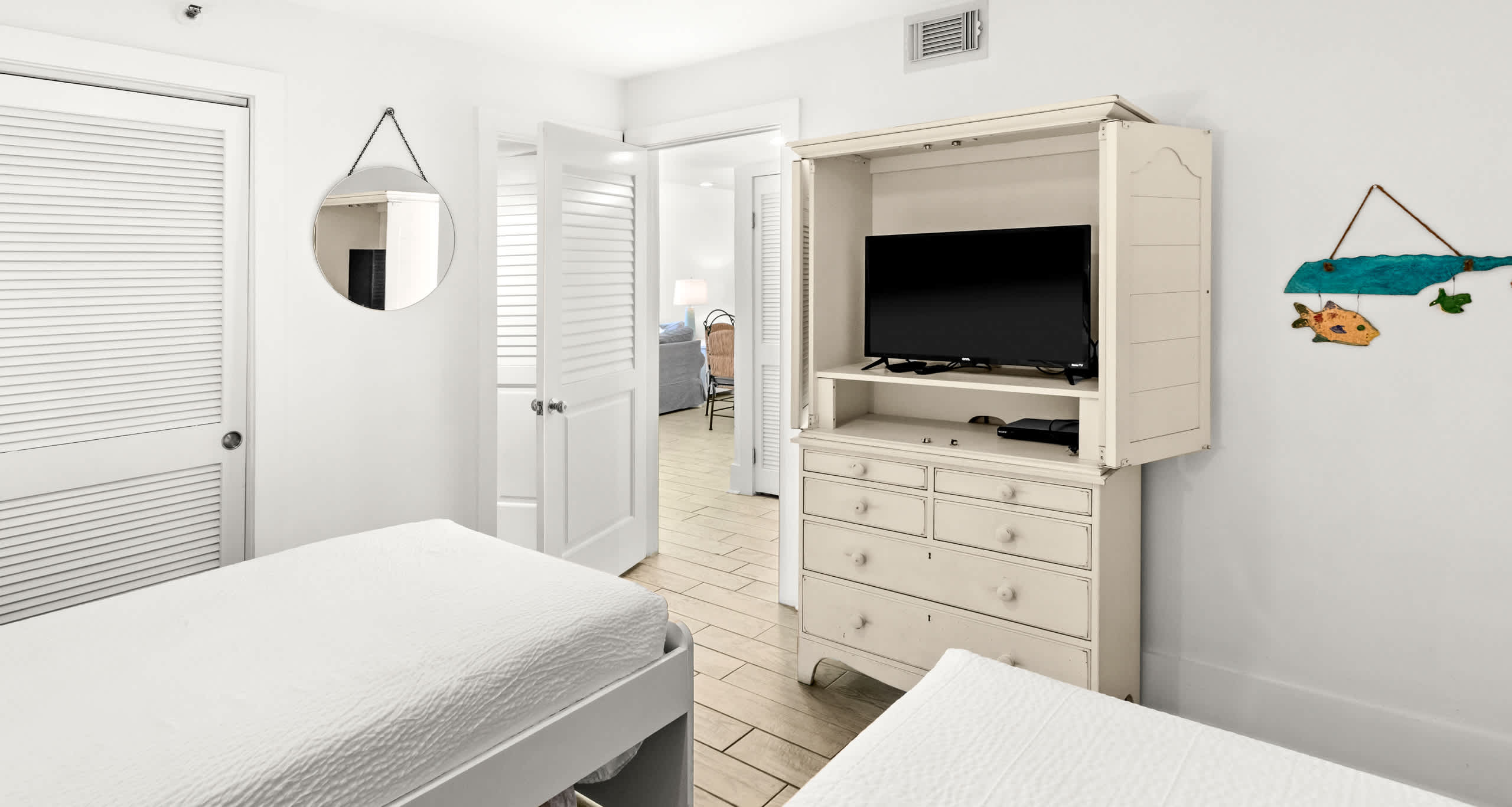 One Seagrove Place 1302 | Photo 25