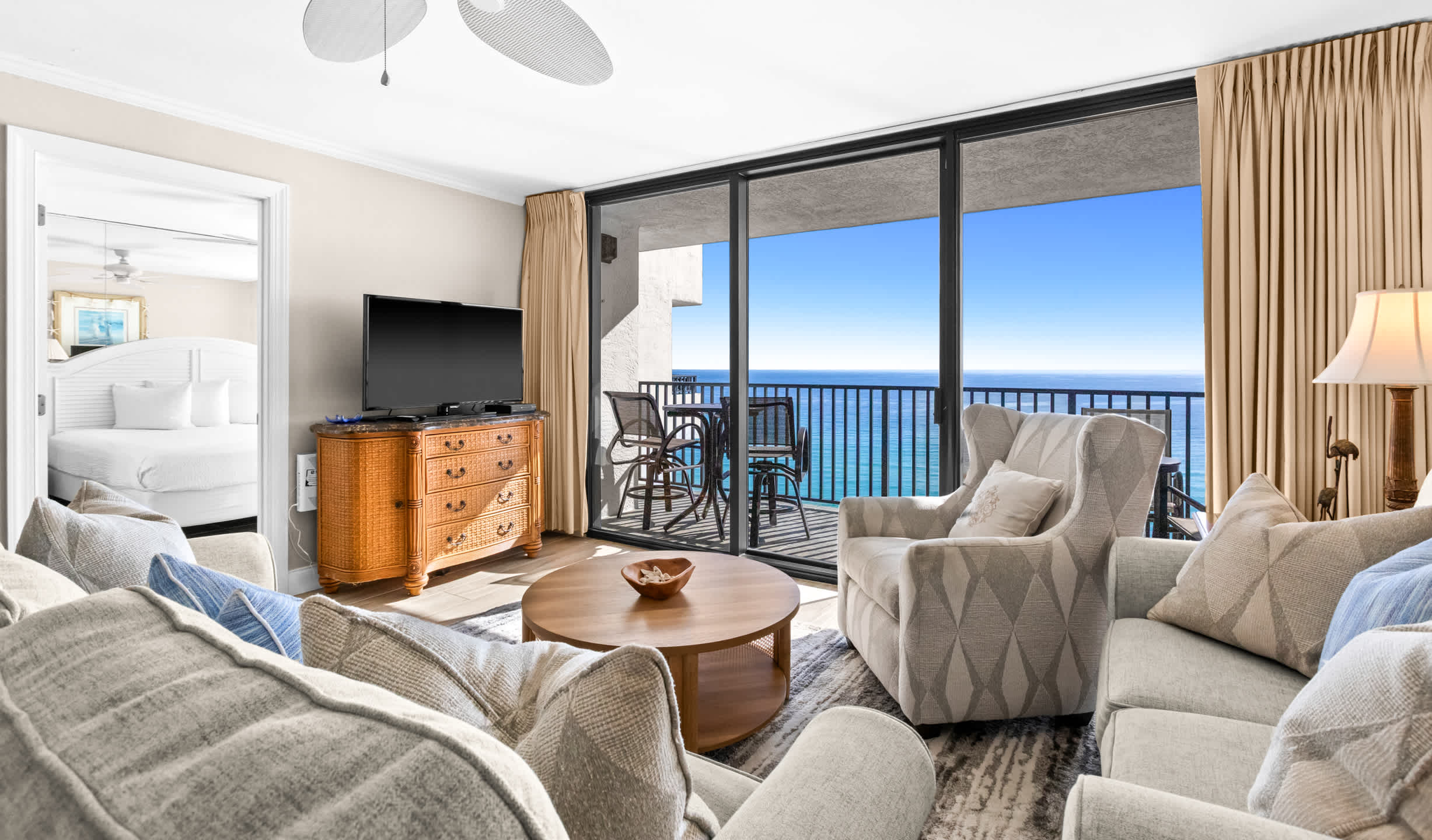 One Seagrove Place 1303 | Photo 4