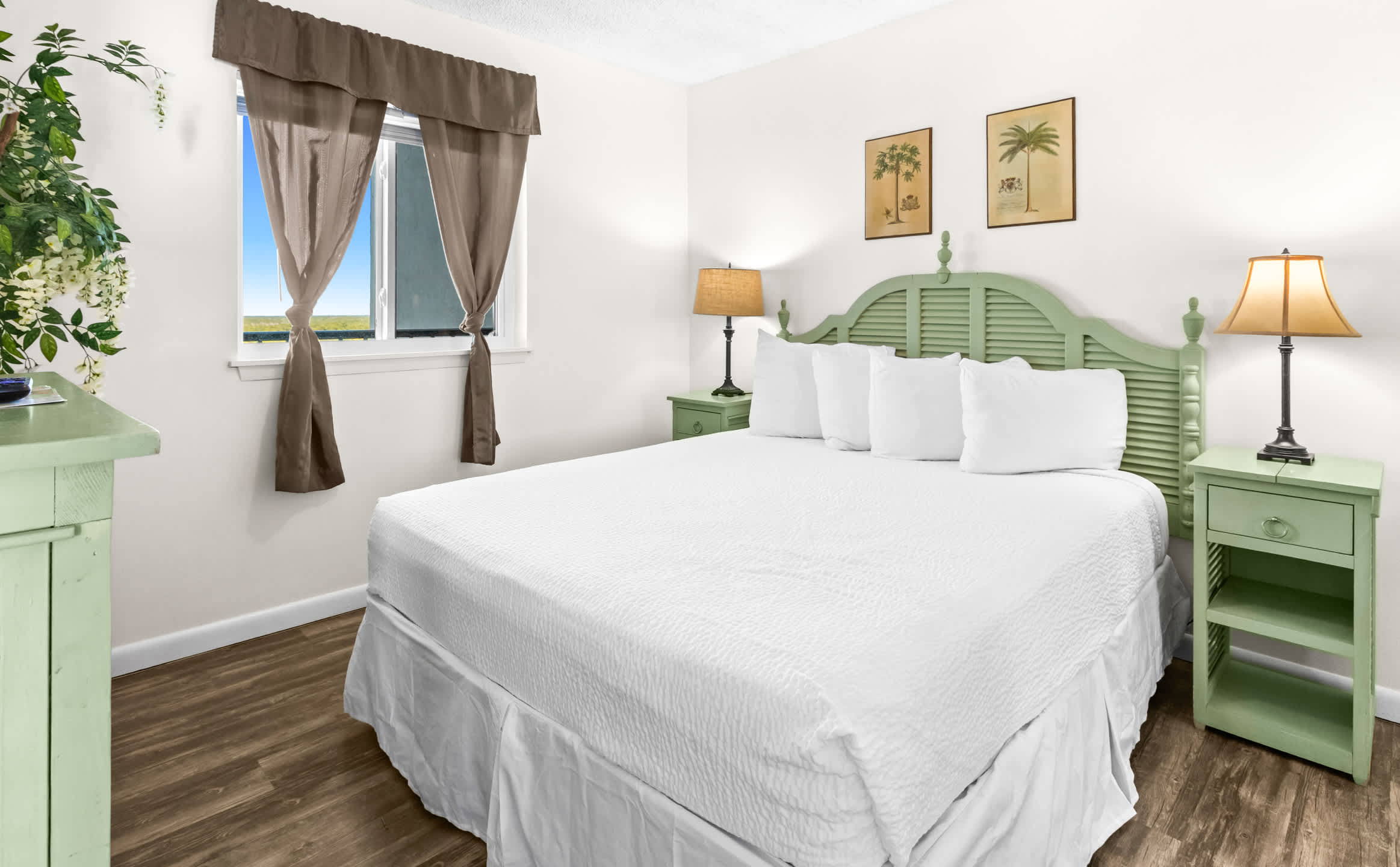 One Seagrove Place 1306 24