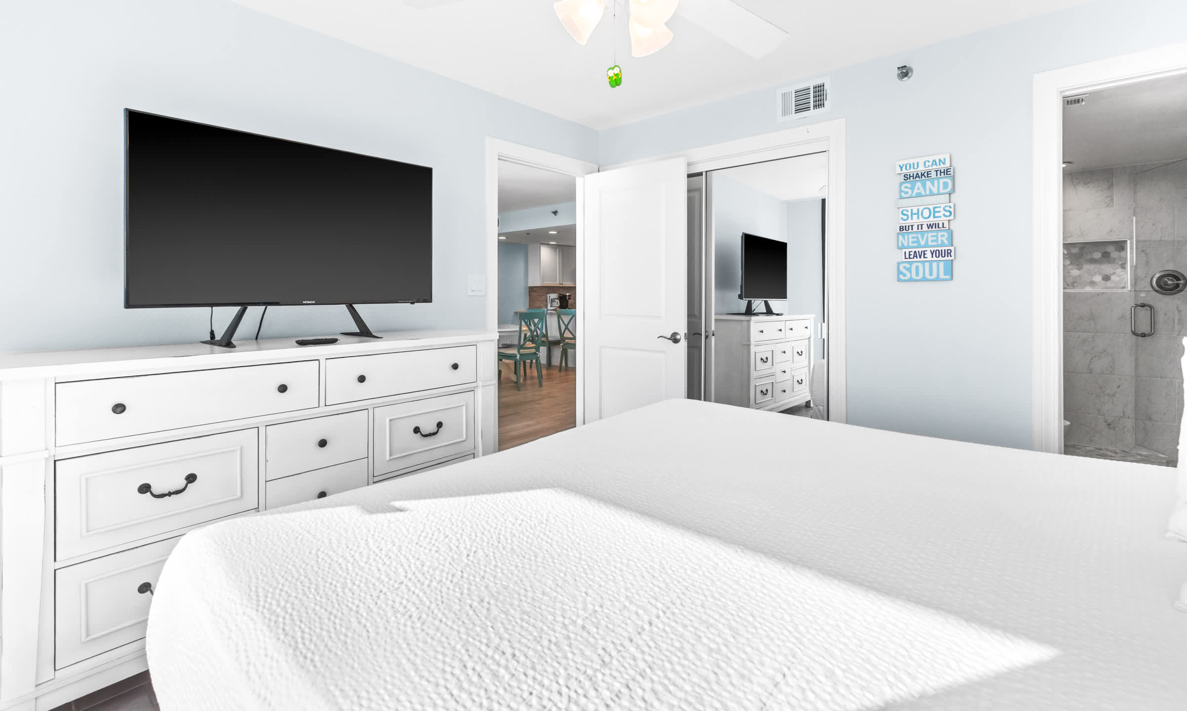 One Seagrove Place 1404 | Photo 20