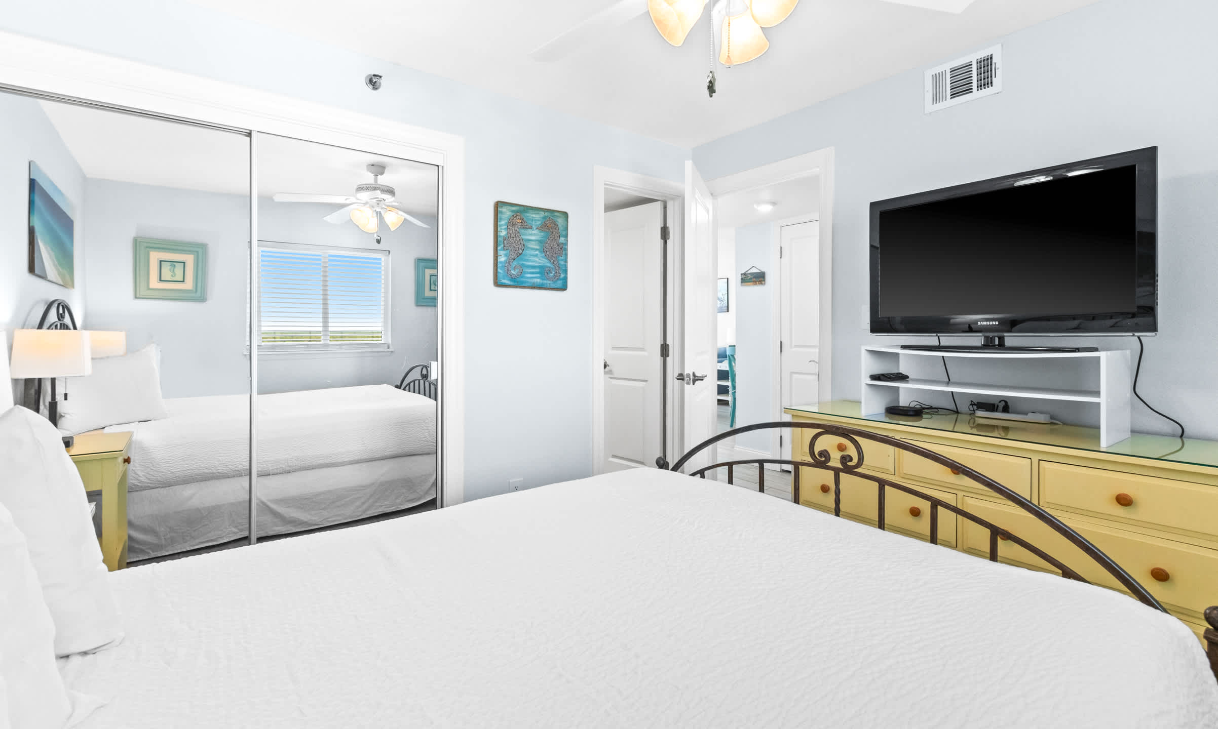 One Seagrove Place 1404 | Photo 26