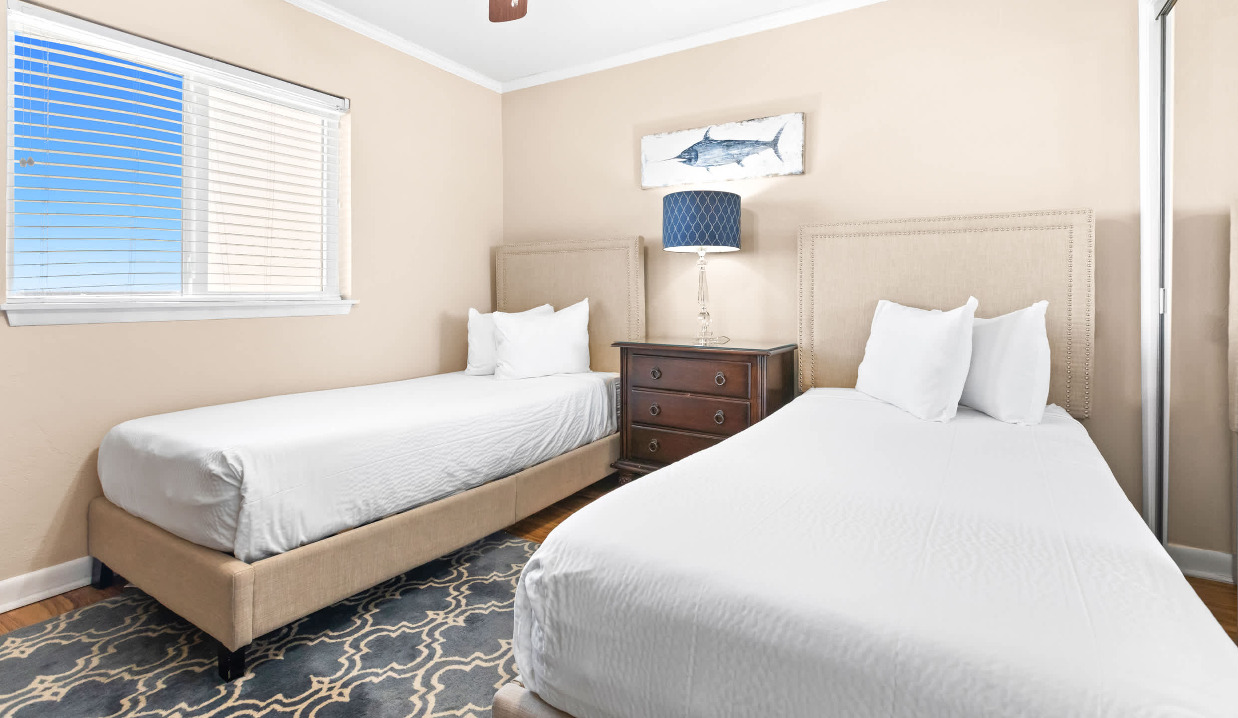 One Seagrove Place 1406 | Photo 18