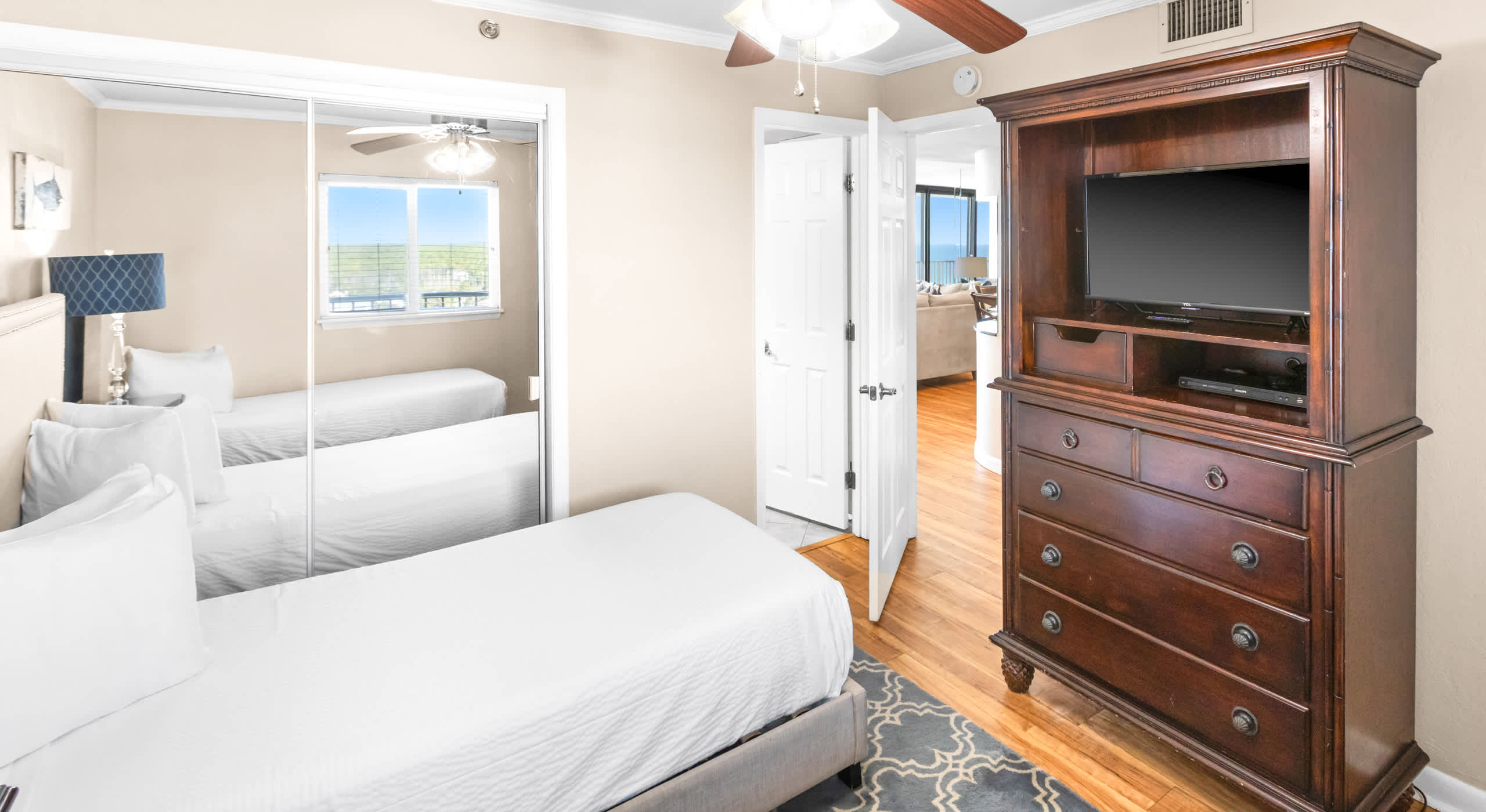 One Seagrove Place 1406 | Photo 20