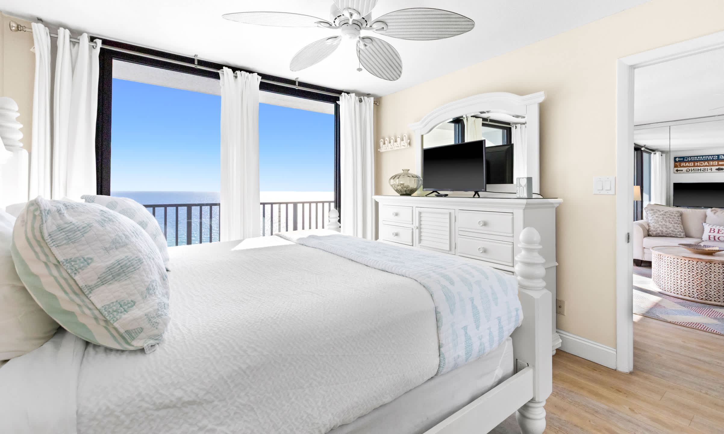 One Seagrove Place 1407 | Photo 22