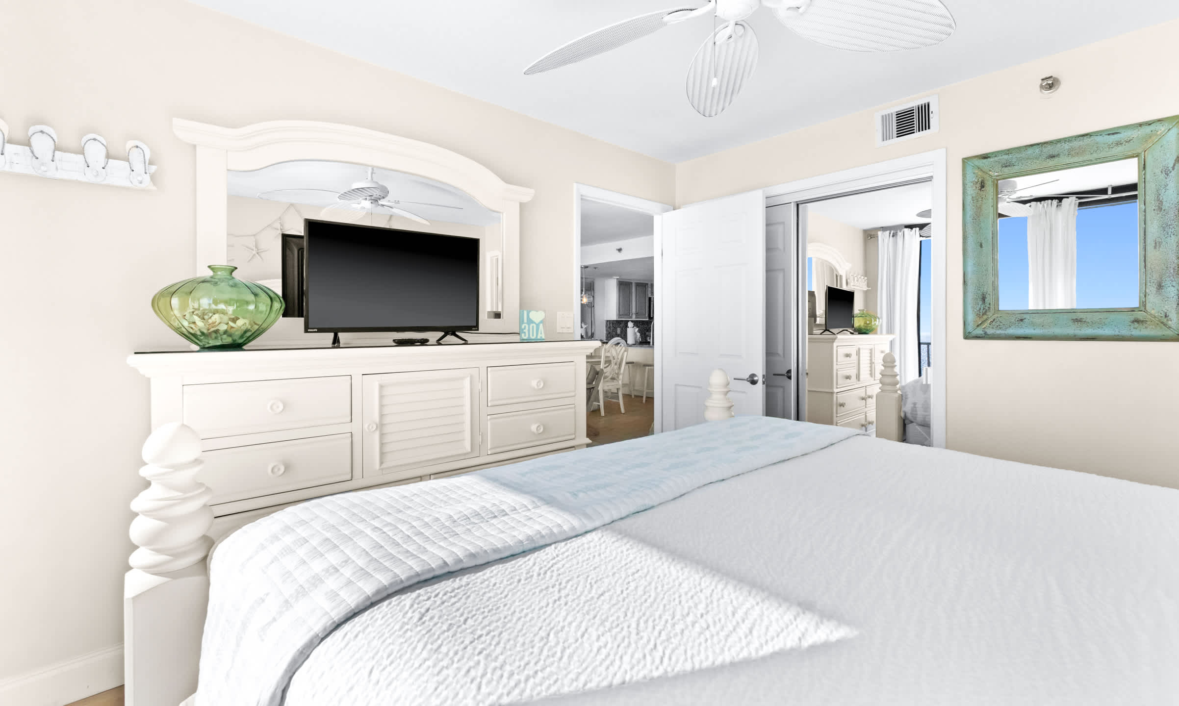 One Seagrove Place 1407 | Photo 21