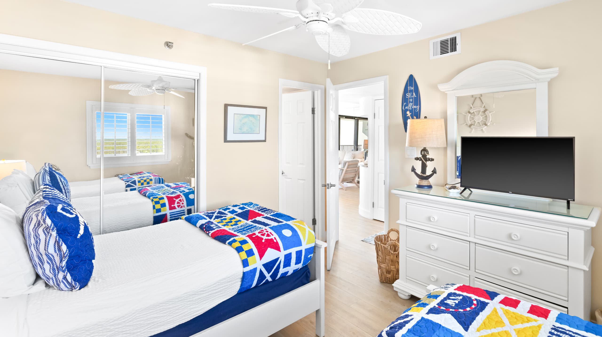 One Seagrove Place 1407 | Photo 25