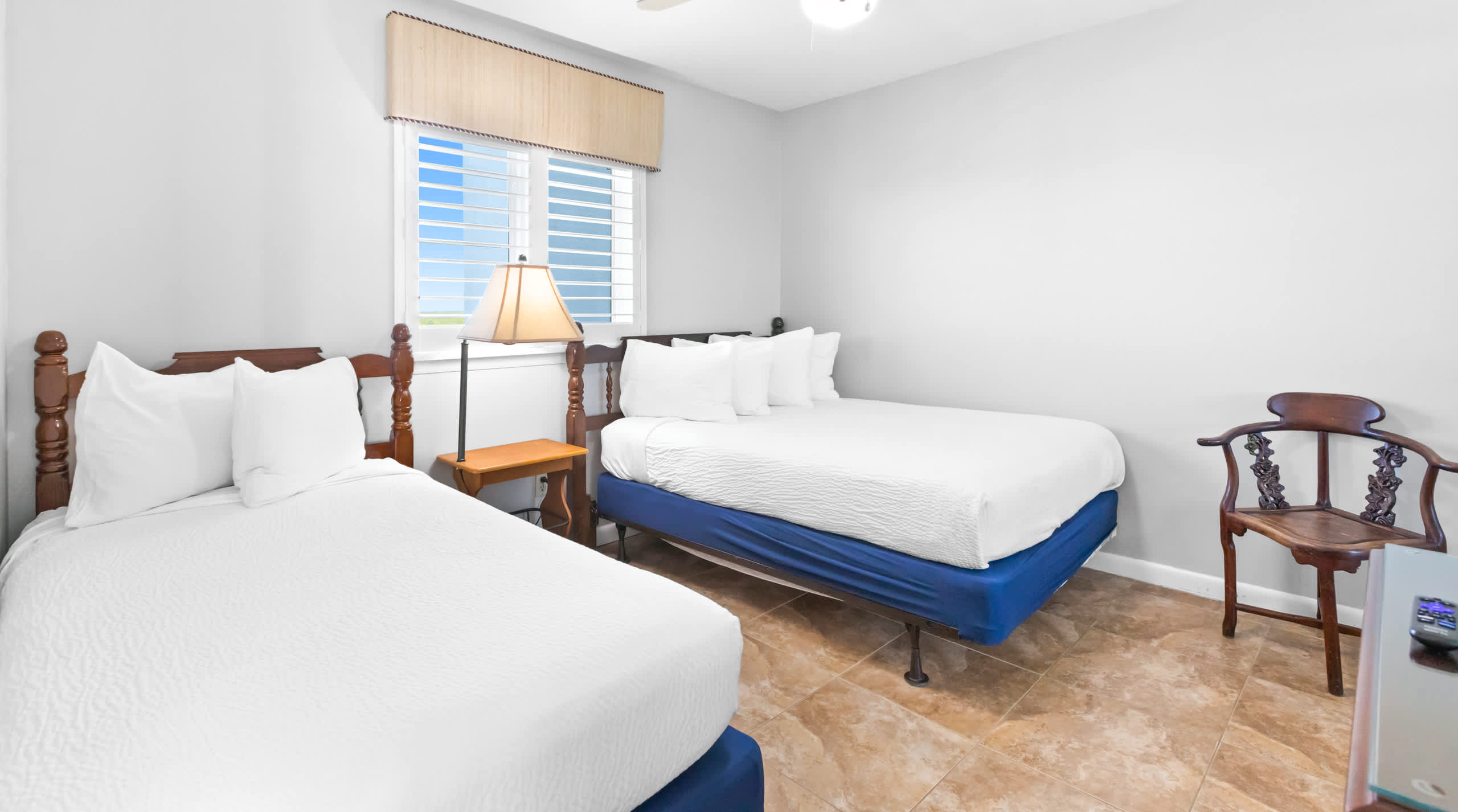 One Seagrove Place 1408 21