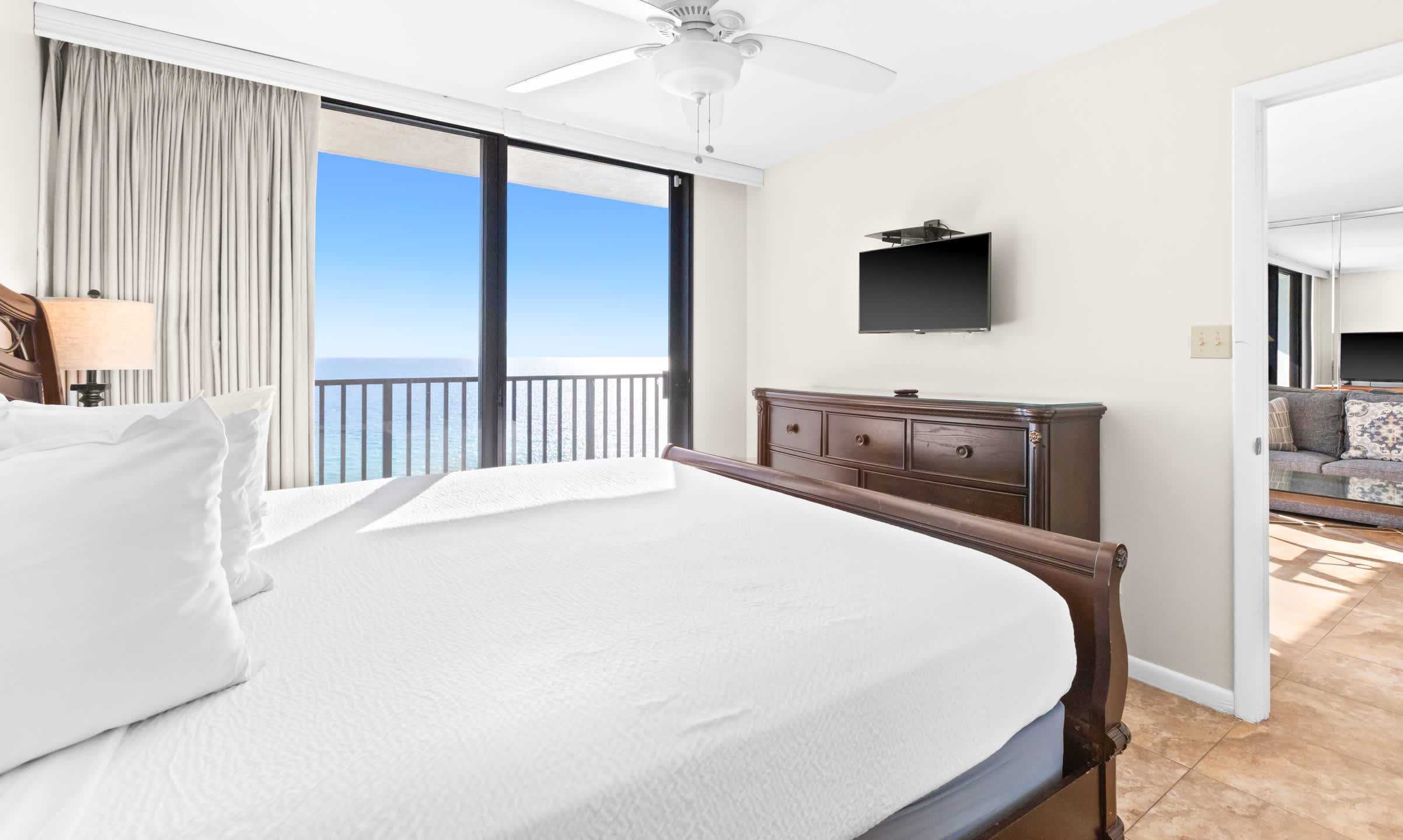 One Seagrove Place 1408 18