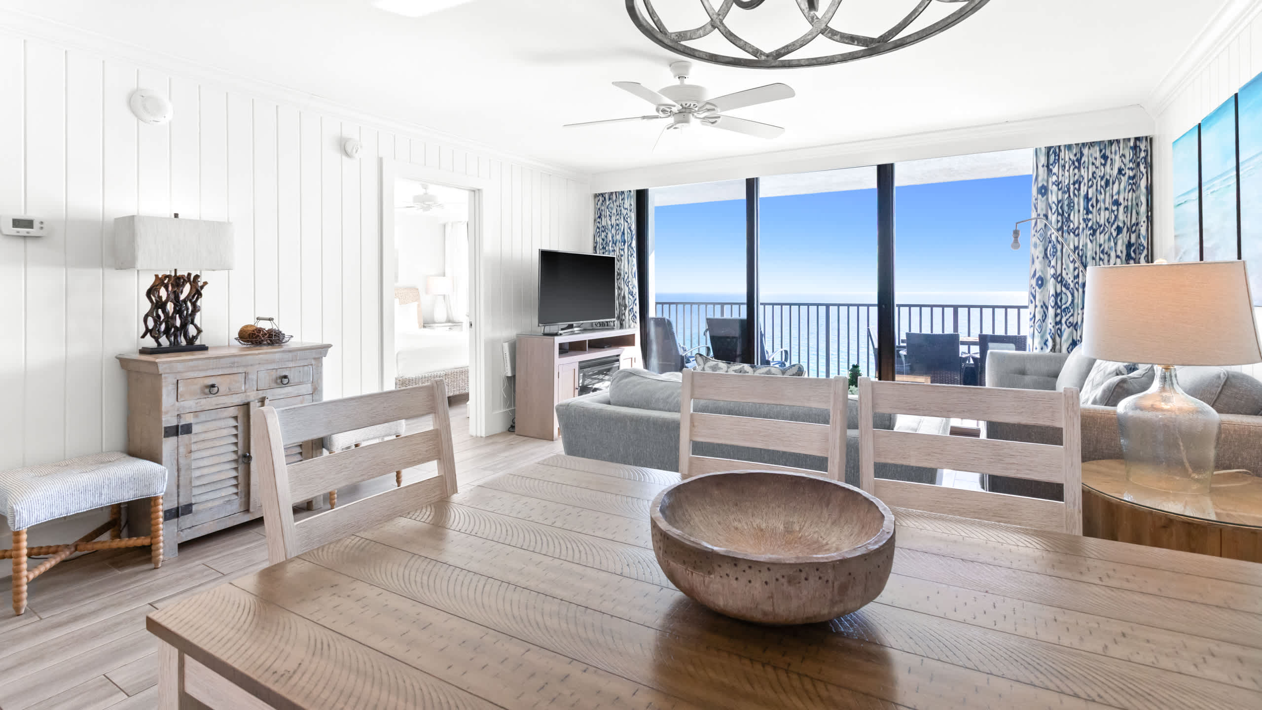 One Seagrove Place 1504 | Photo 4