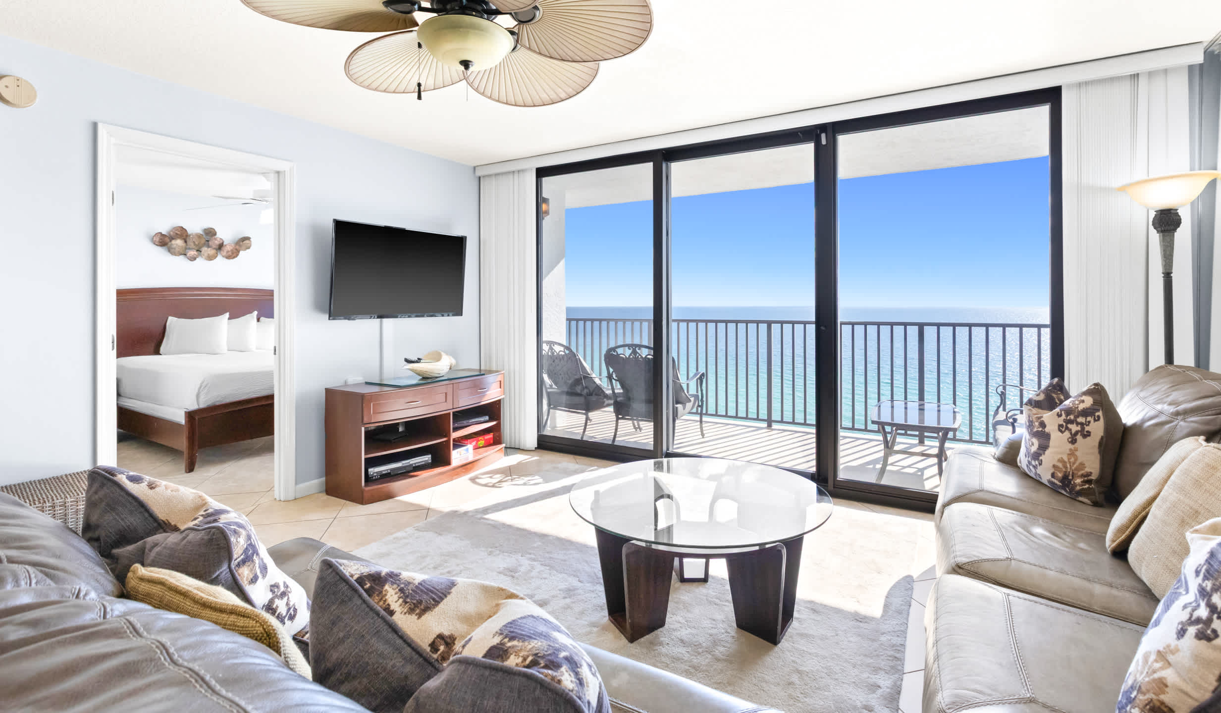 One Seagrove Place 1505 | Photo 4