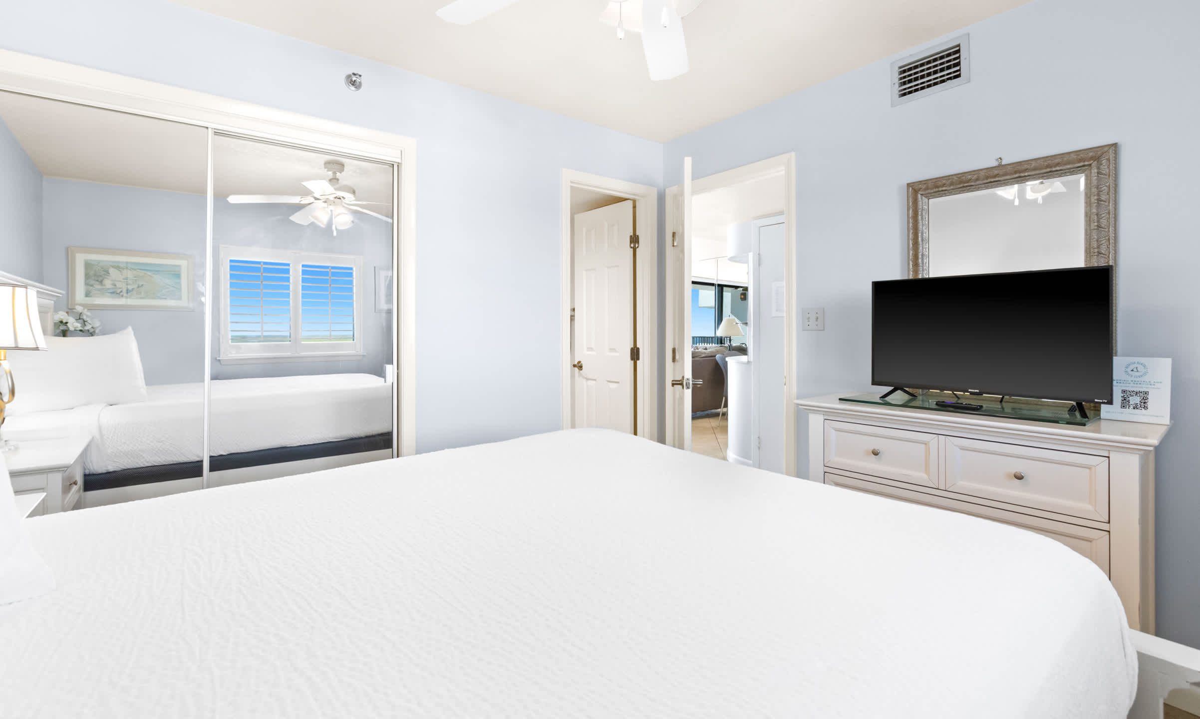 One Seagrove Place 1505 | Photo 25