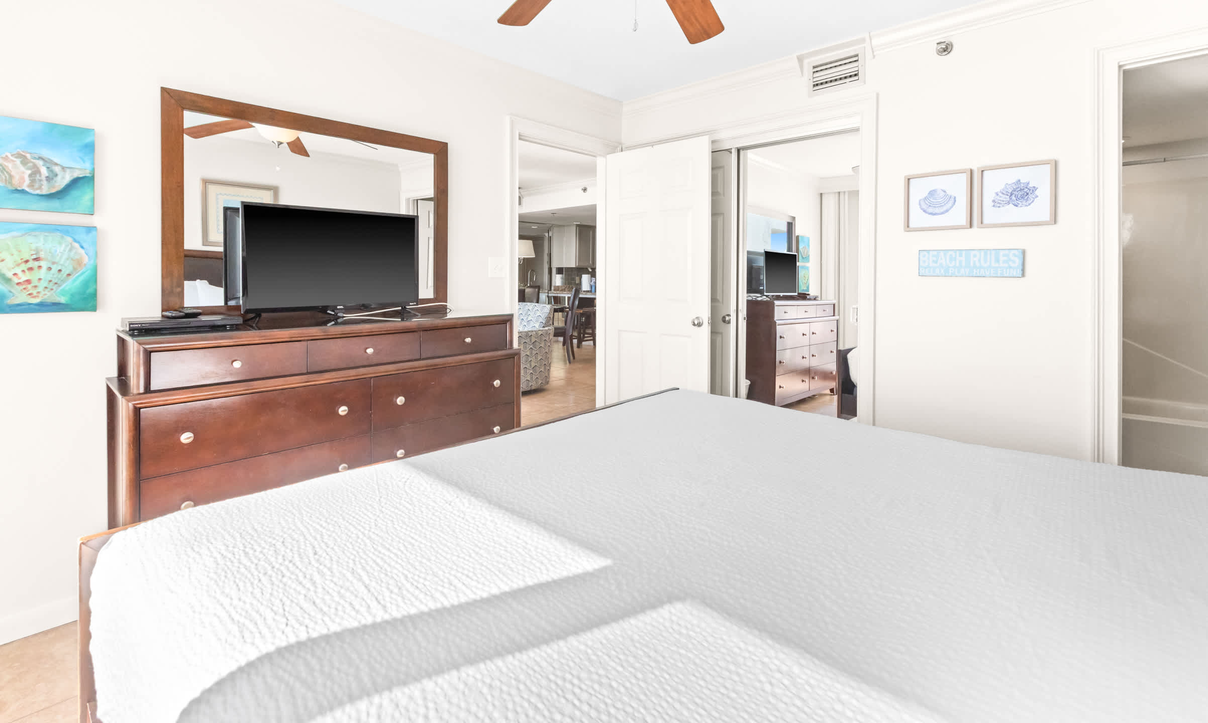 One Seagrove Place 1507 18