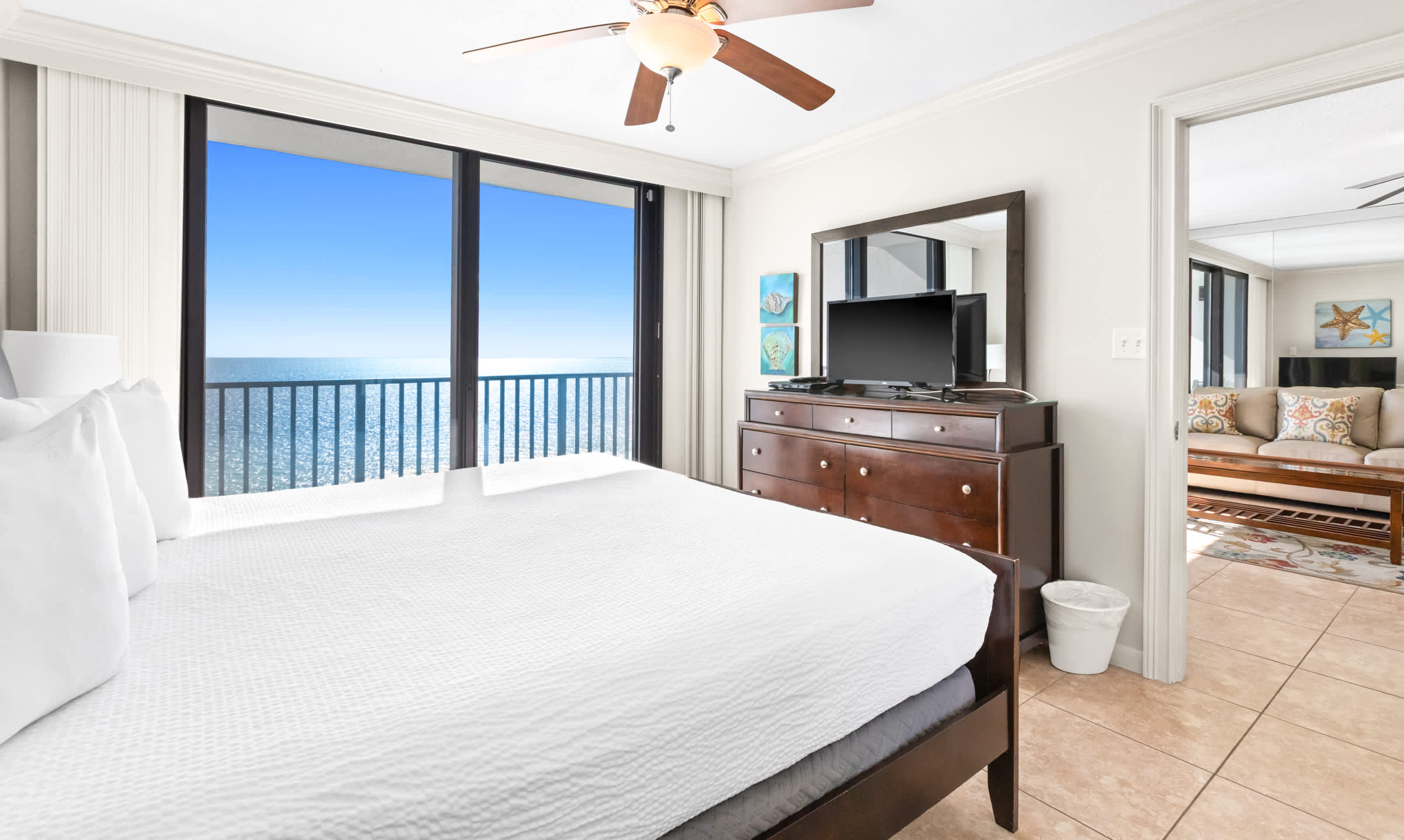 One Seagrove Place 1507 17