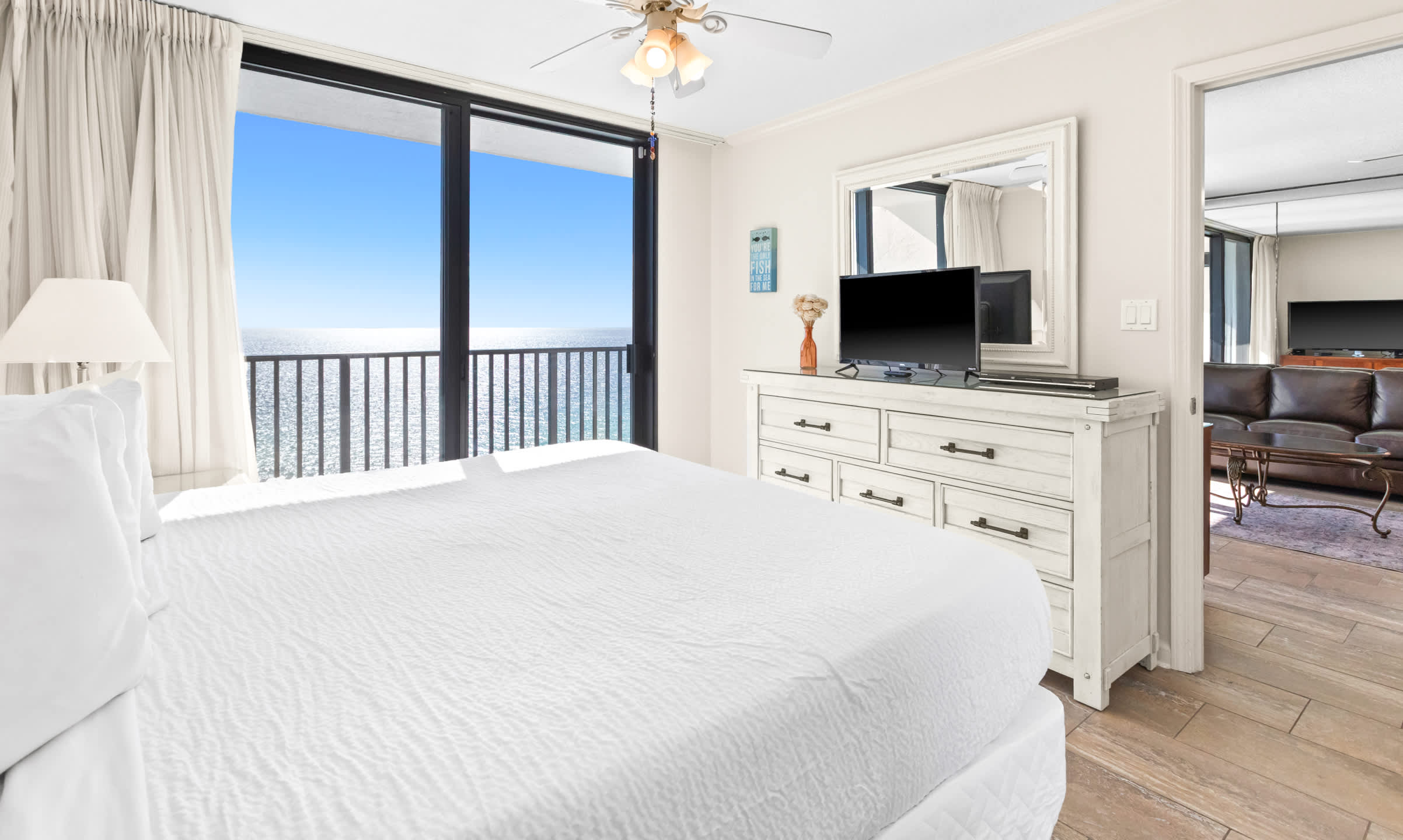 One Seagrove Place 1508 16