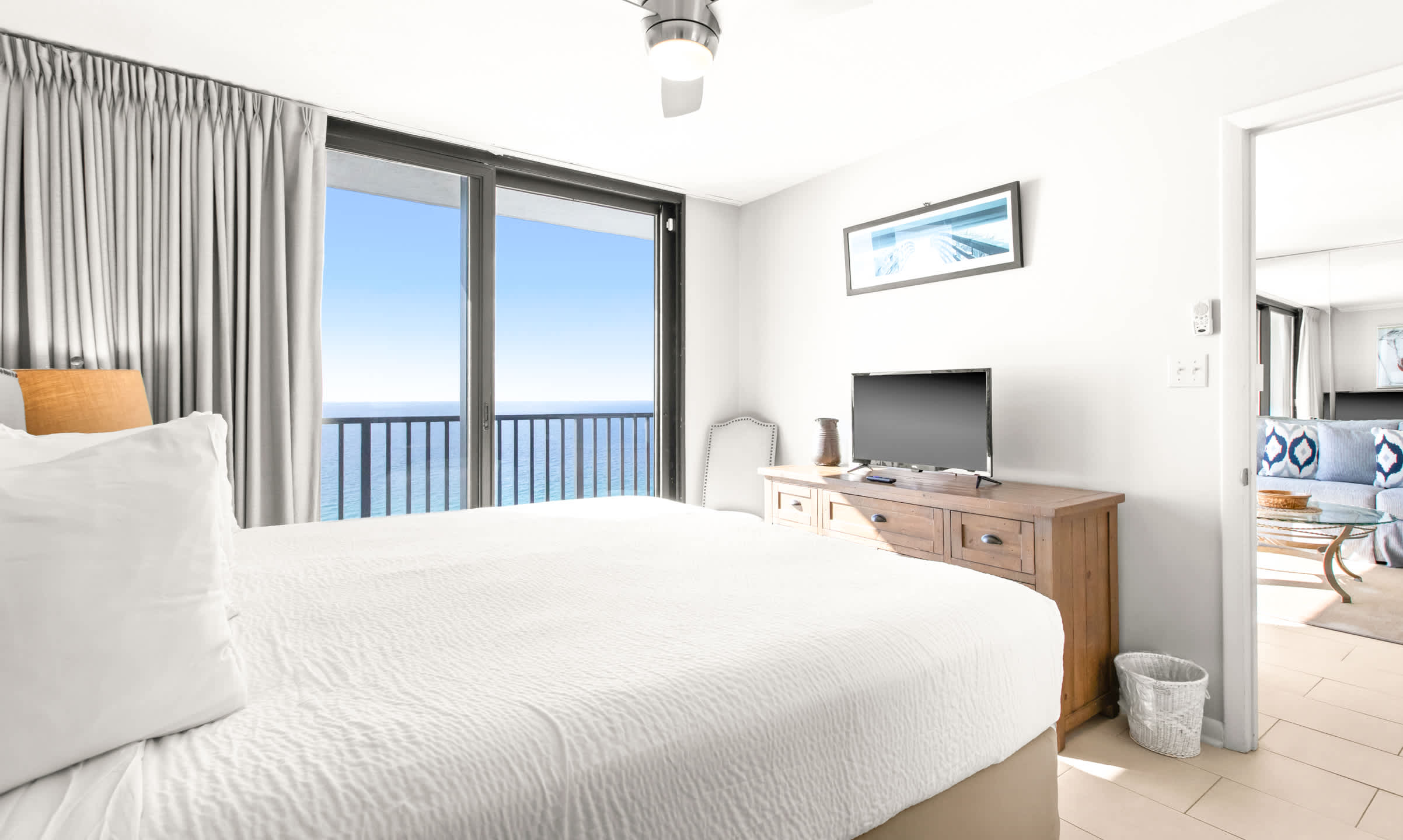 One Seagrove Place 1603 | Photo 16