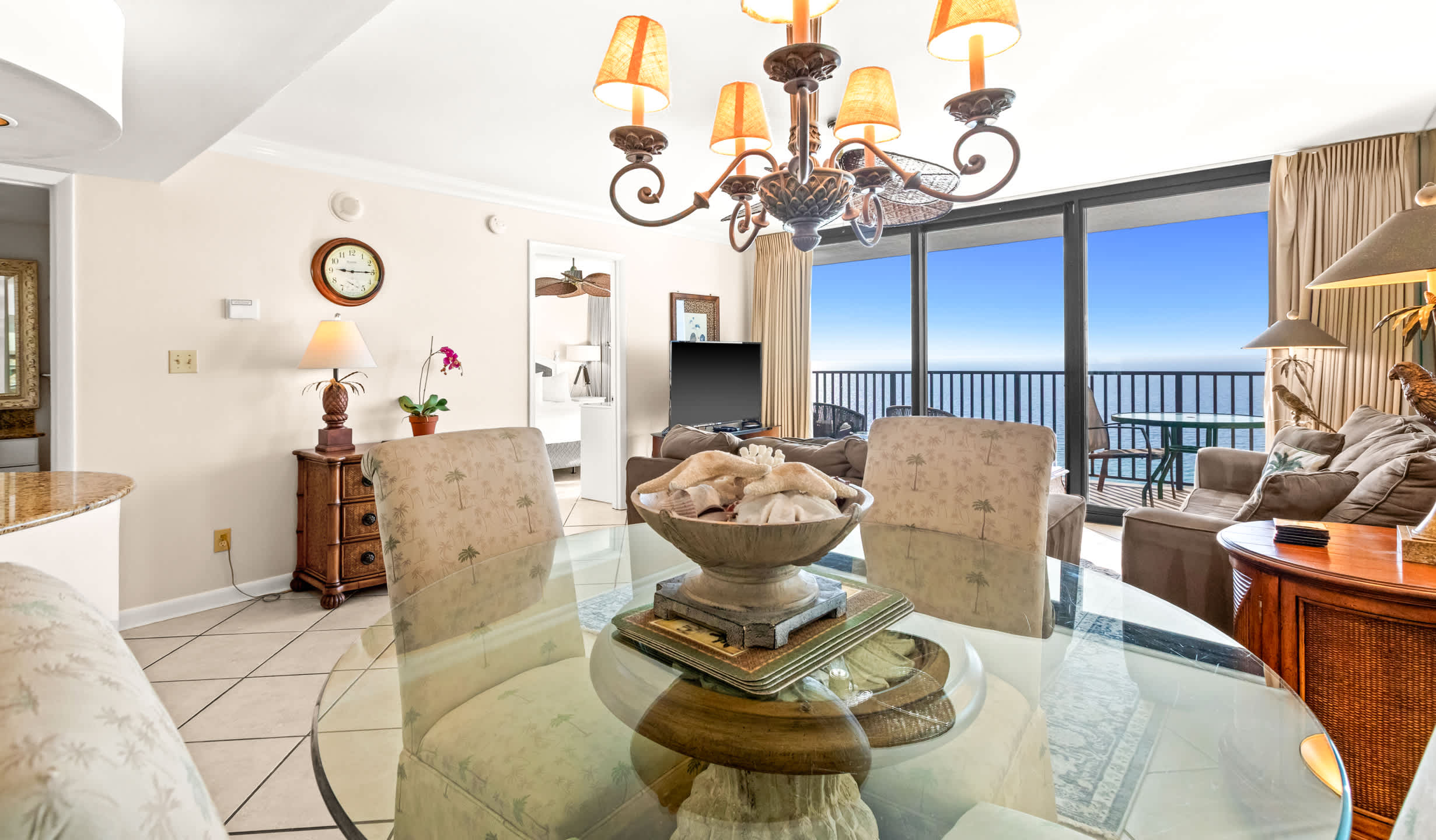 One Seagrove Place 1703 5