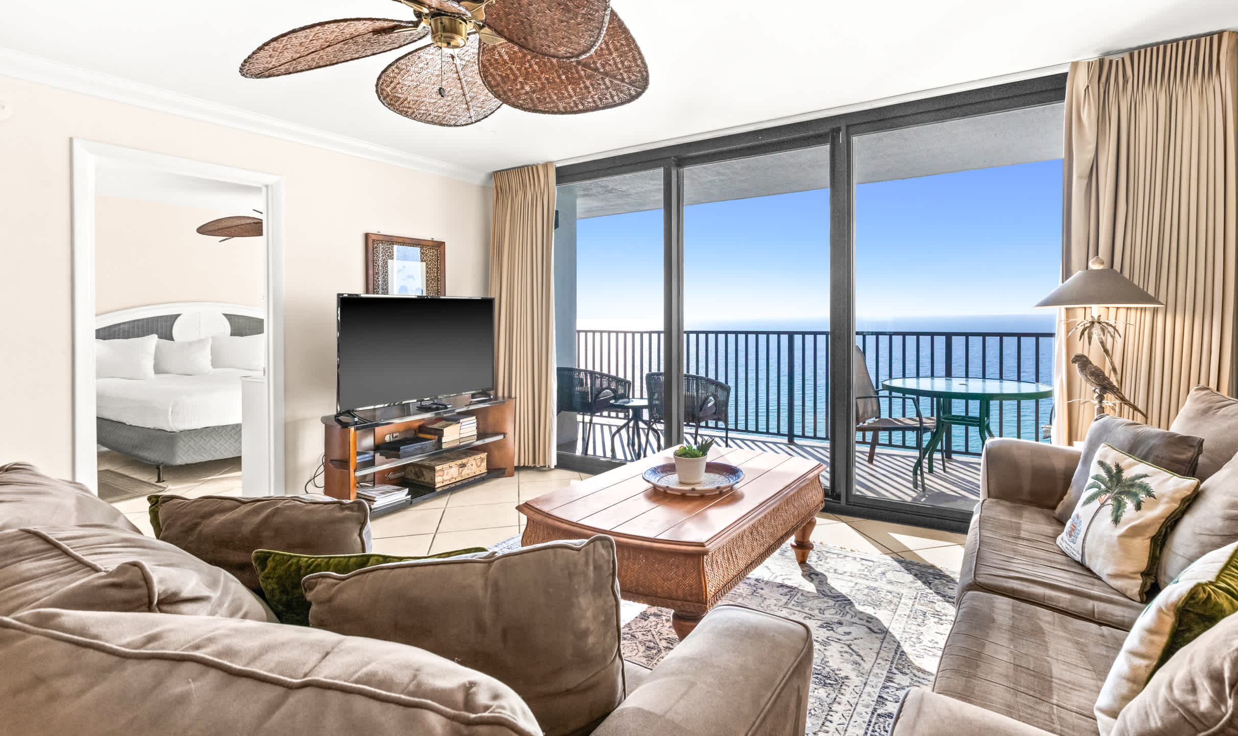 One Seagrove Place 1703 3