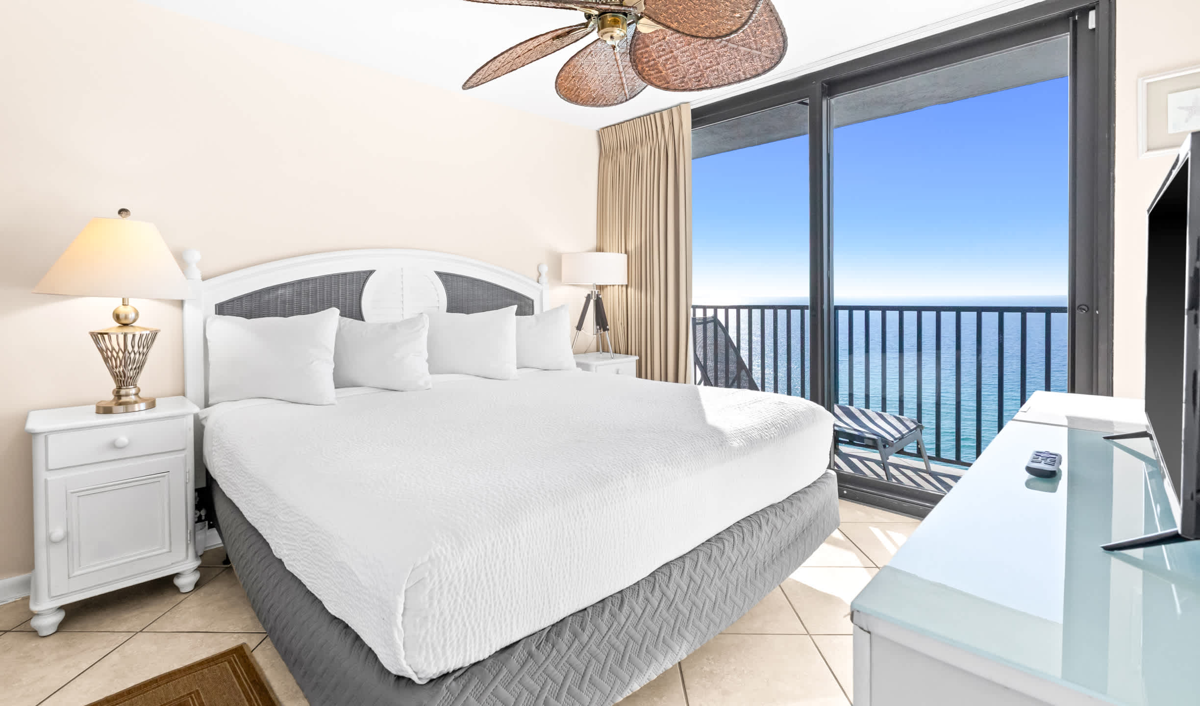 One Seagrove Place 1703 9