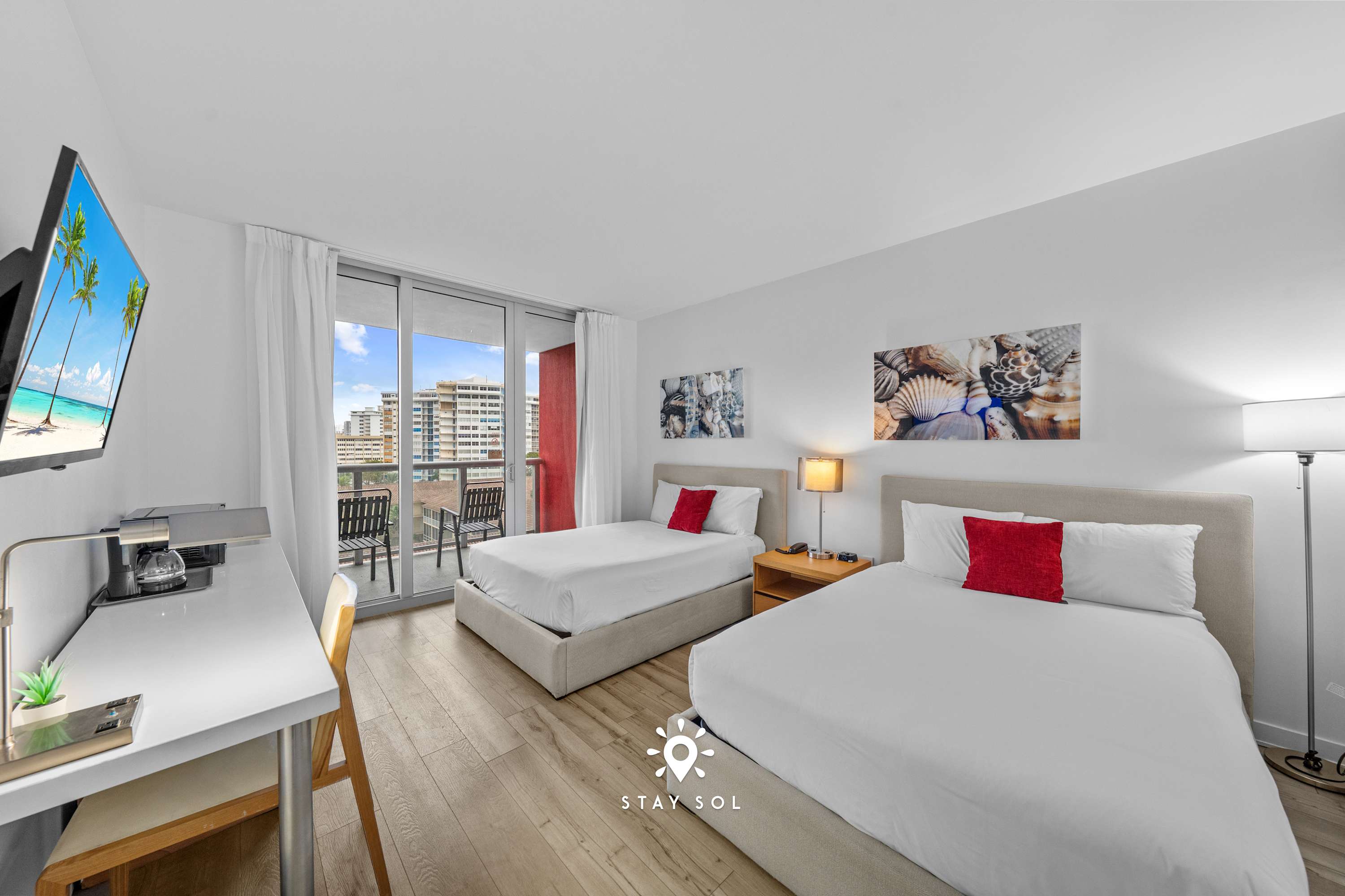 Cozy studio near beach Nice views — Hallandale Beach, FL — vacation rental