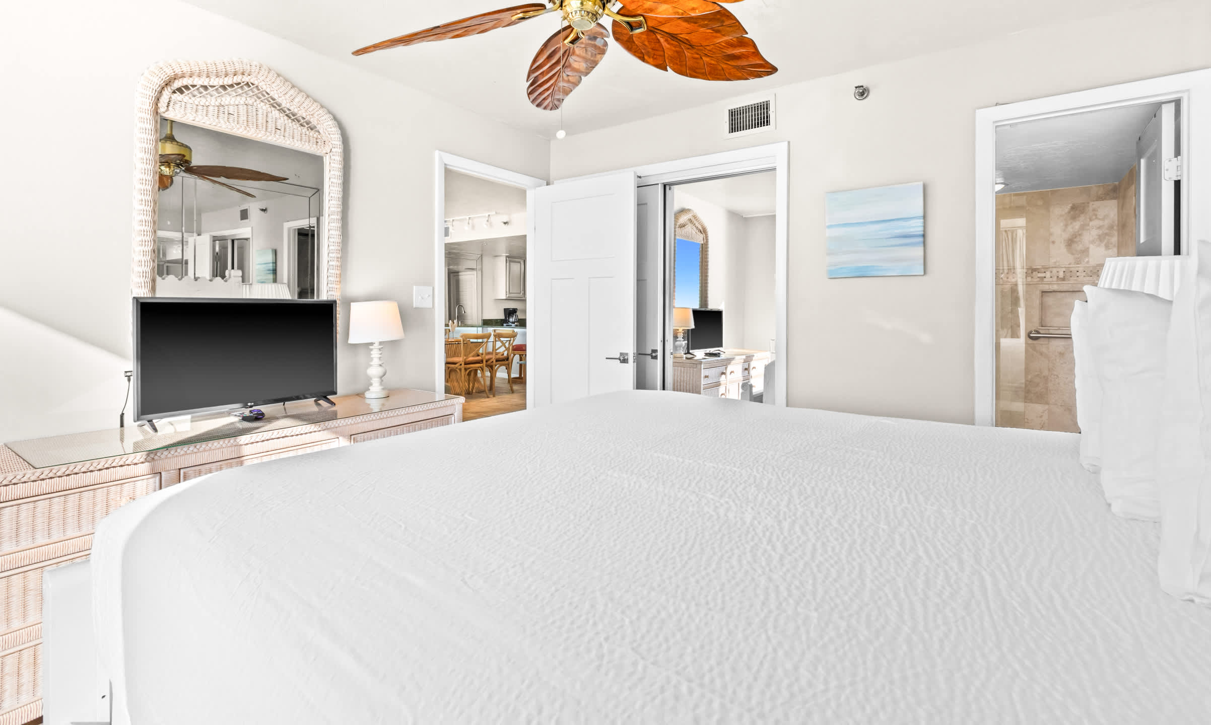 One Seagrove Place 1806 17