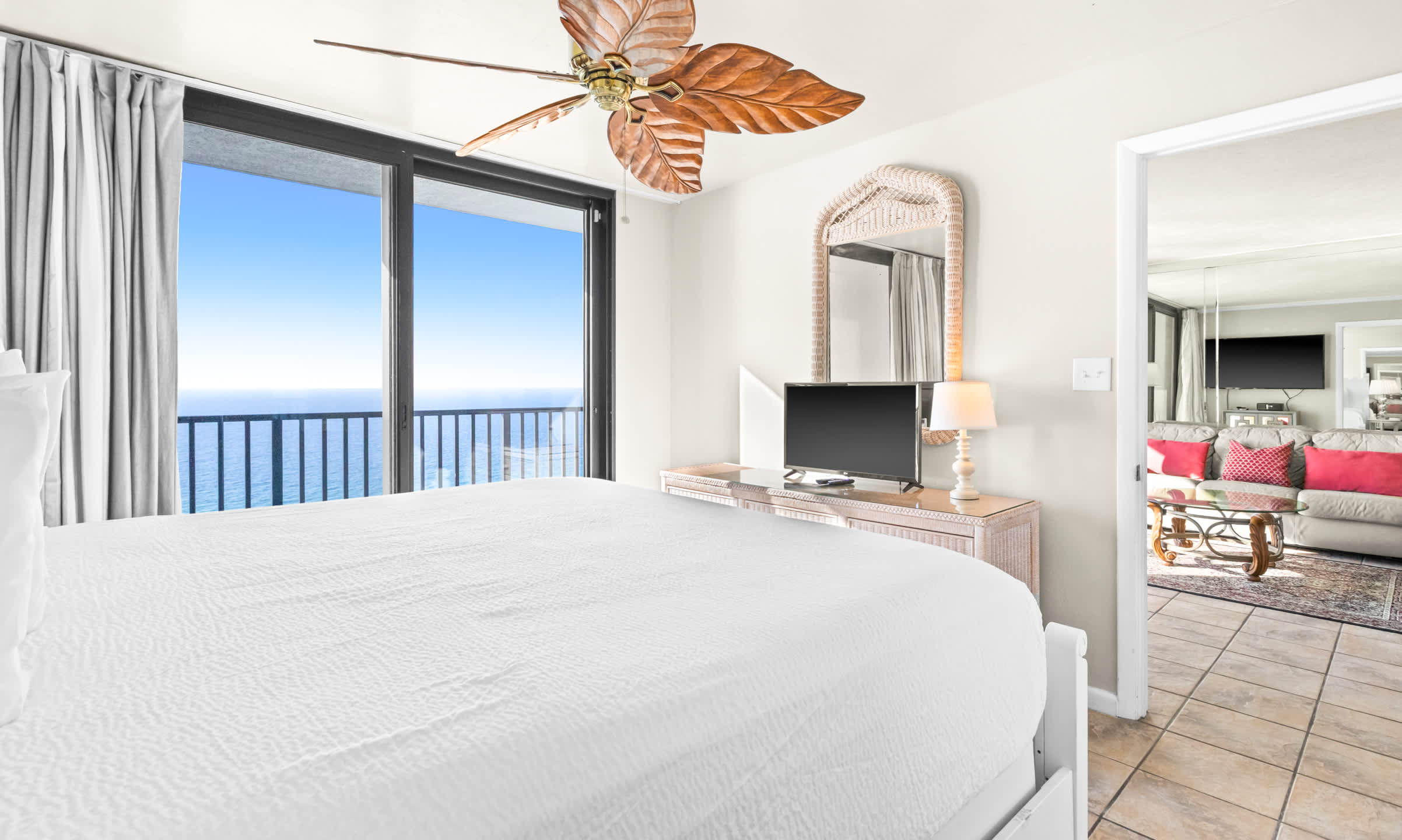 One Seagrove Place 1806 16