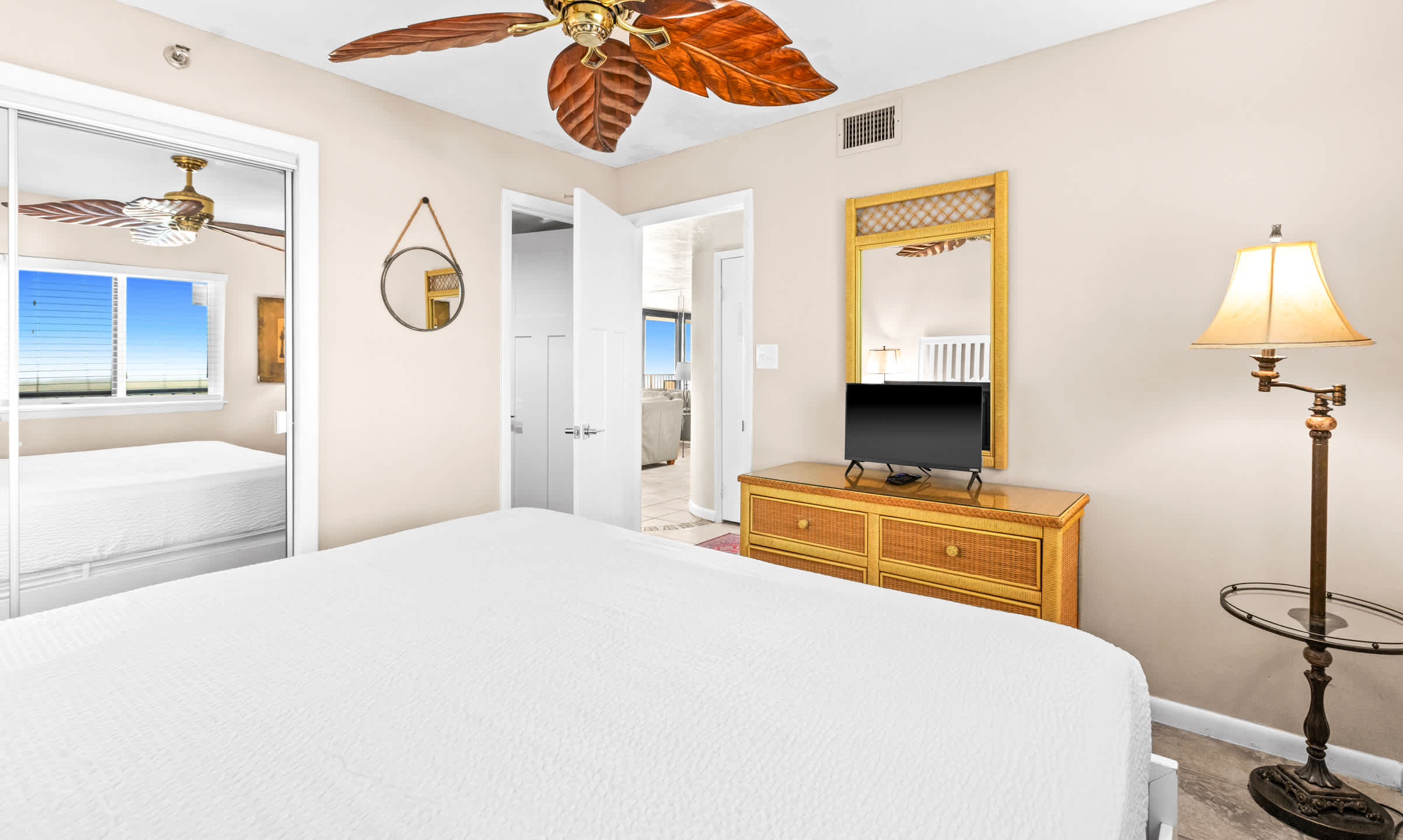 One Seagrove Place 1806 20