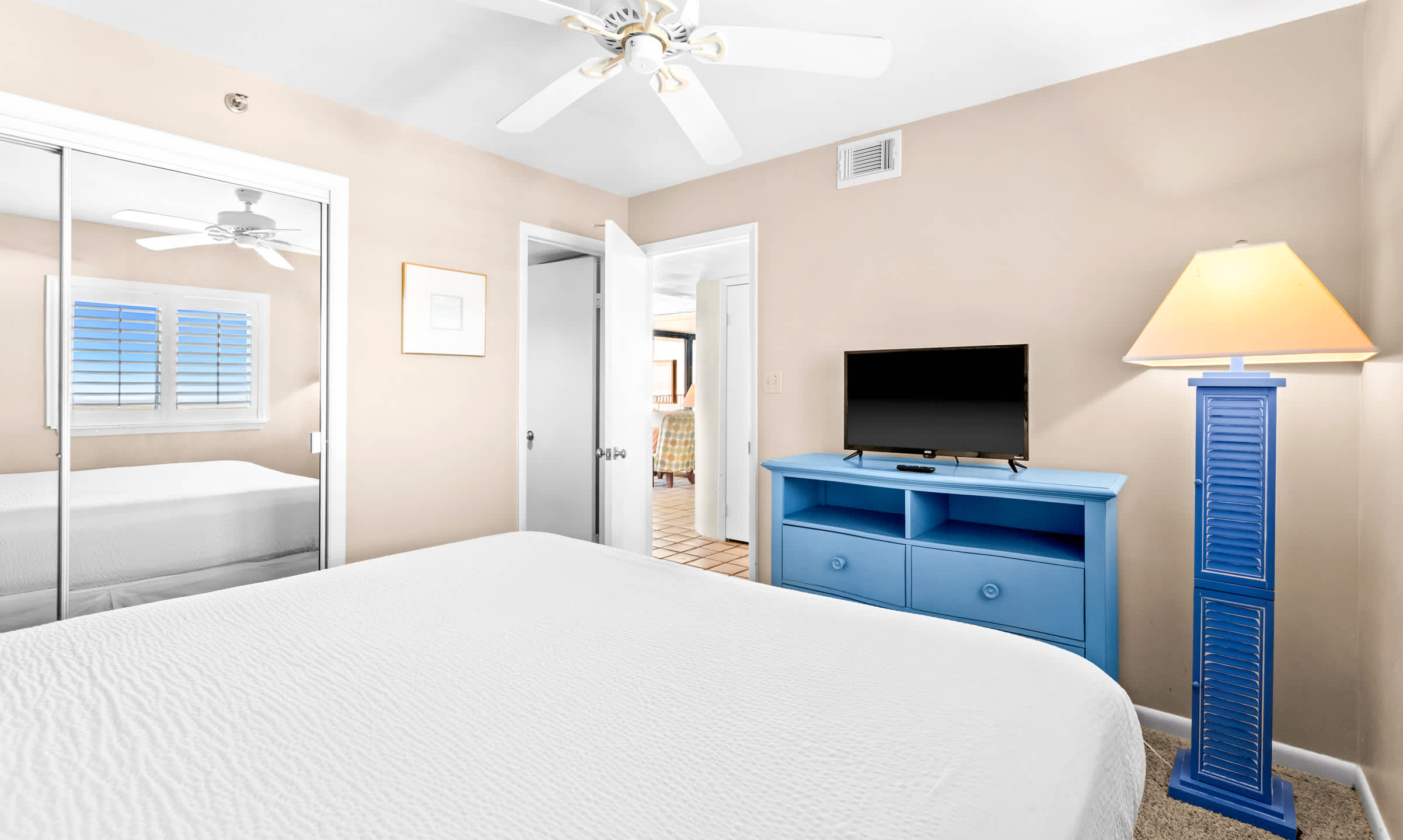 One Seagrove Place 2106 | Photo 22