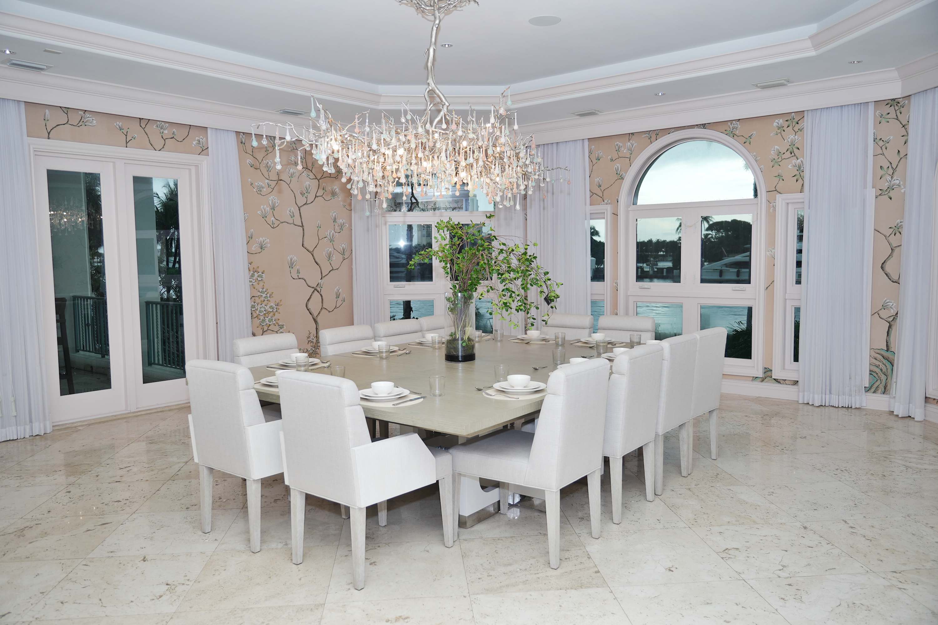 Mansion Waterfront Living WOW Luxurious 21,756 SQFT Near Beach