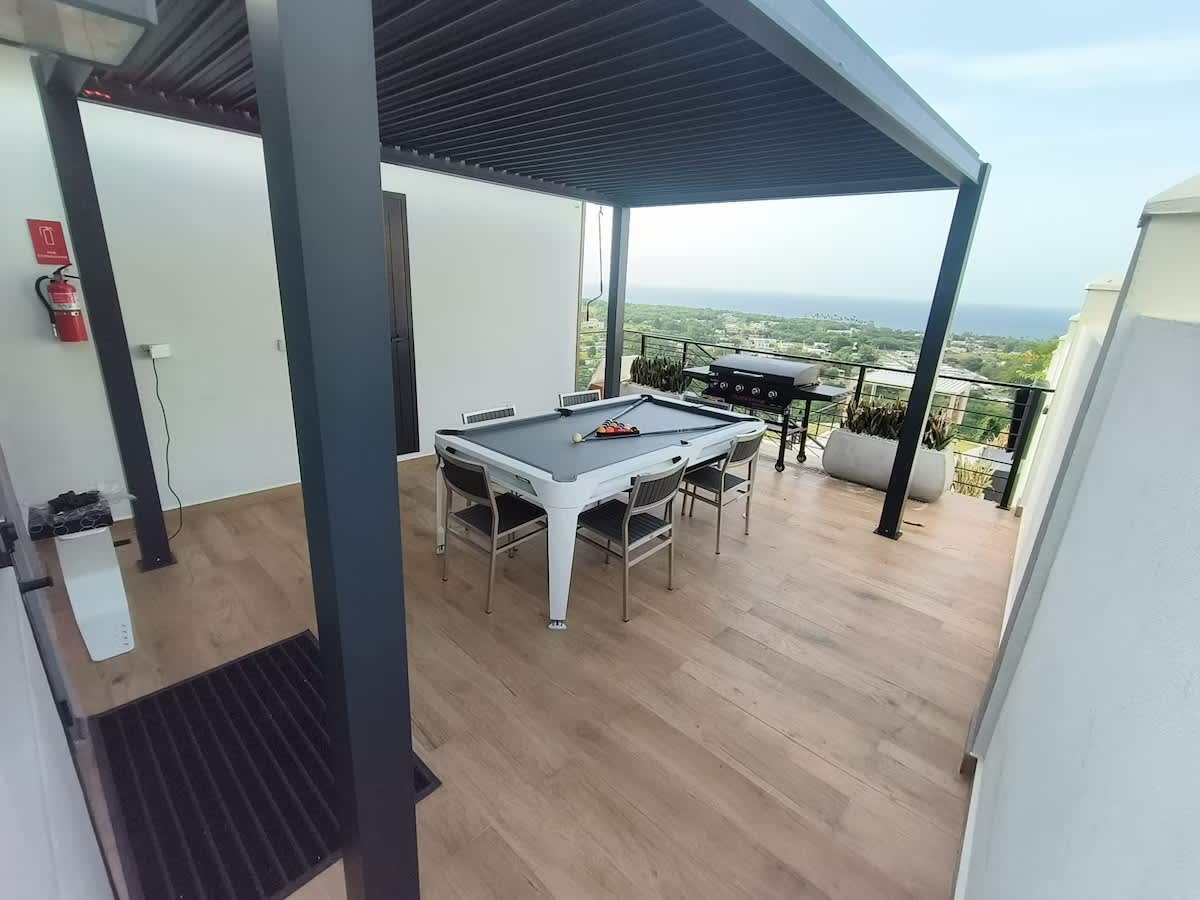 Luxury Villa on the hills looking at the atlantic ocean - Property photo