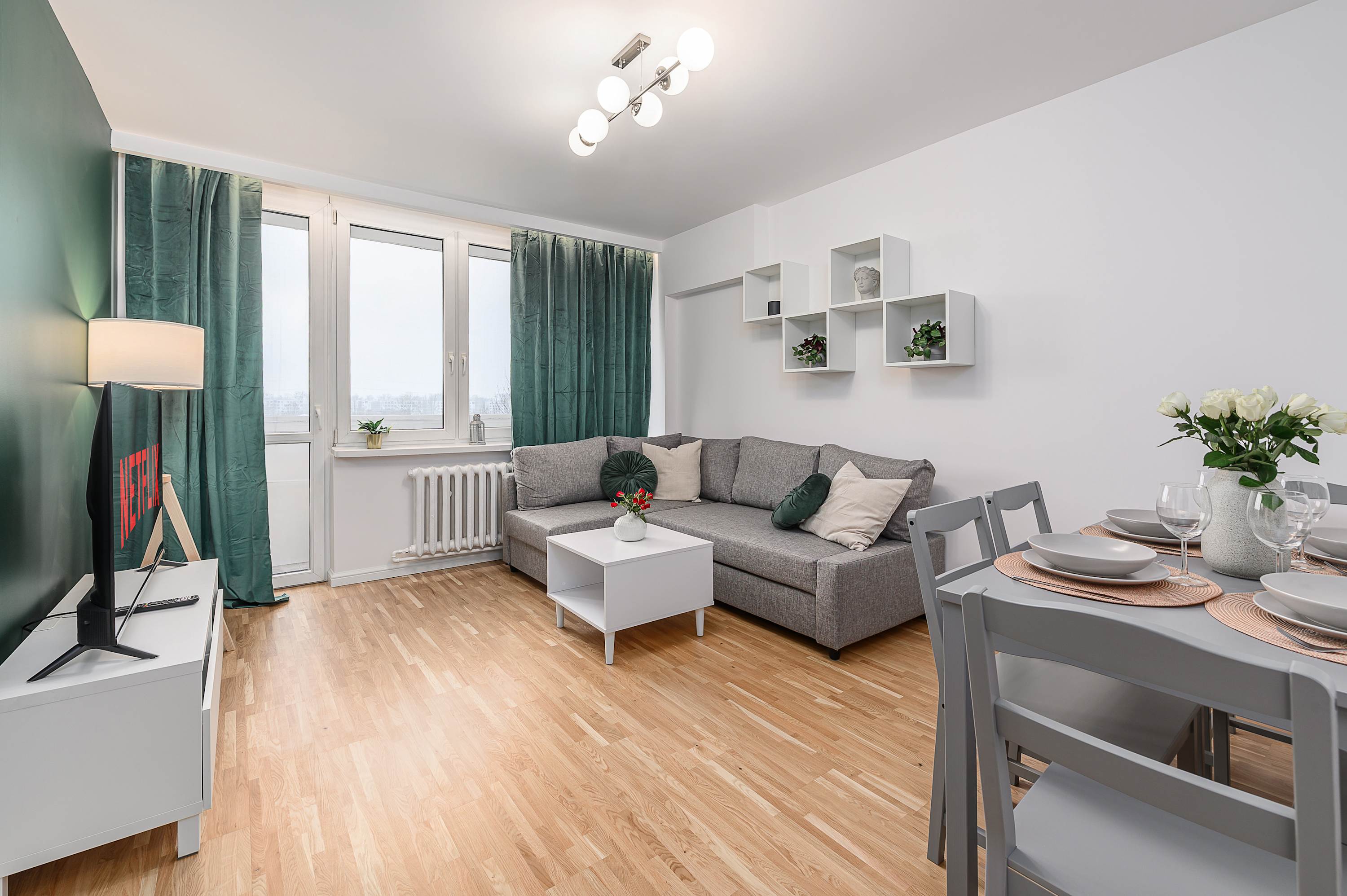 Lumina spacious 3-room apartment with balcony