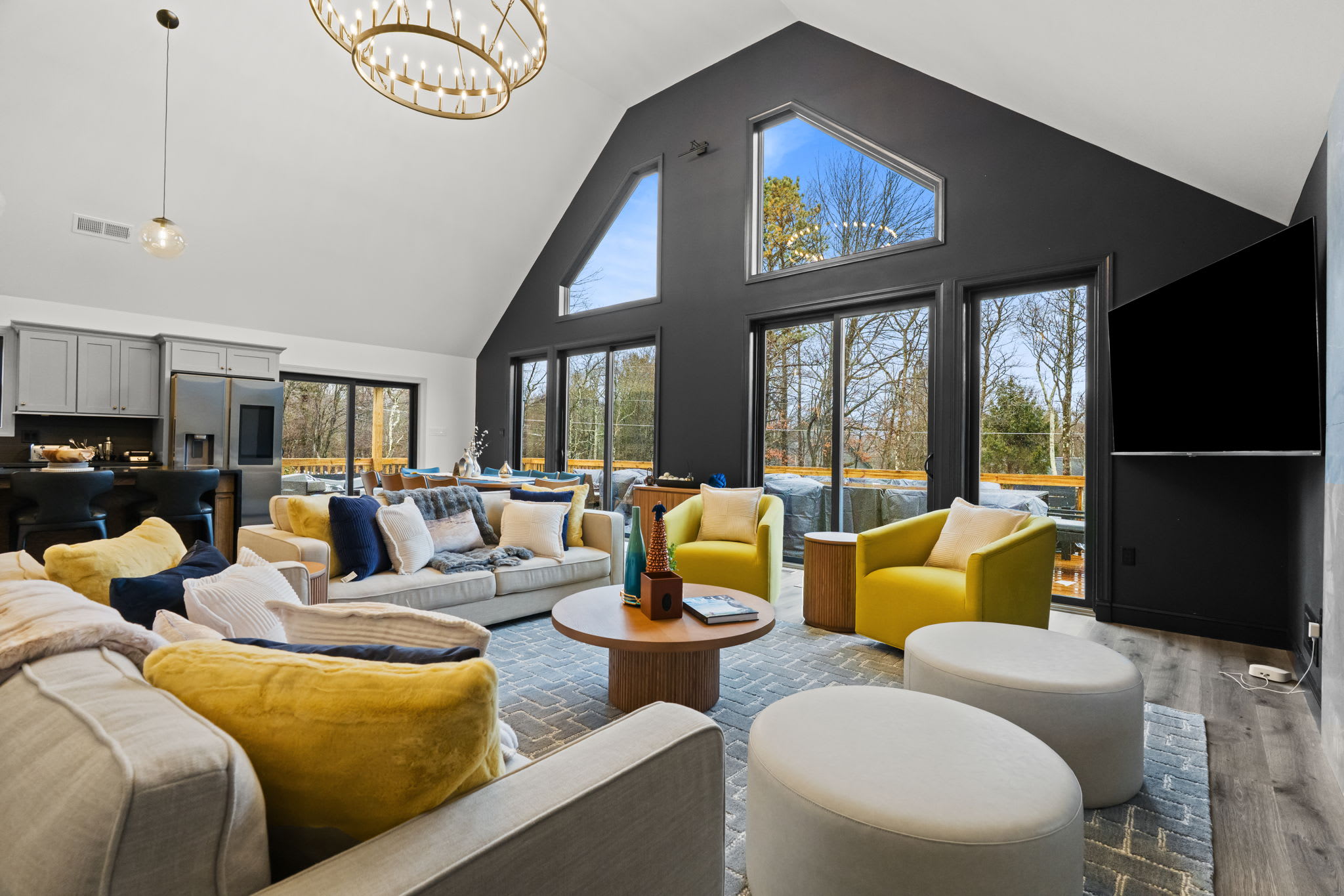 New 7BR Estate: Lake Access & Wraparound Deck