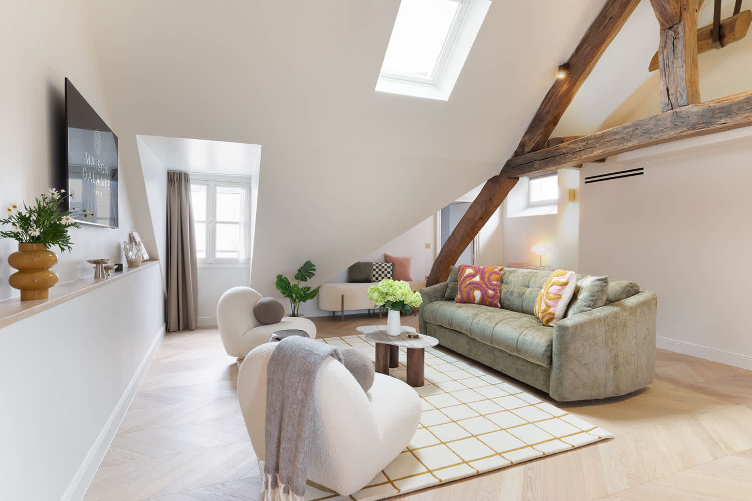 An Exceptional 2-BR/2Ba with Services - Louvre — Paris, Île-de-France — vacation rental