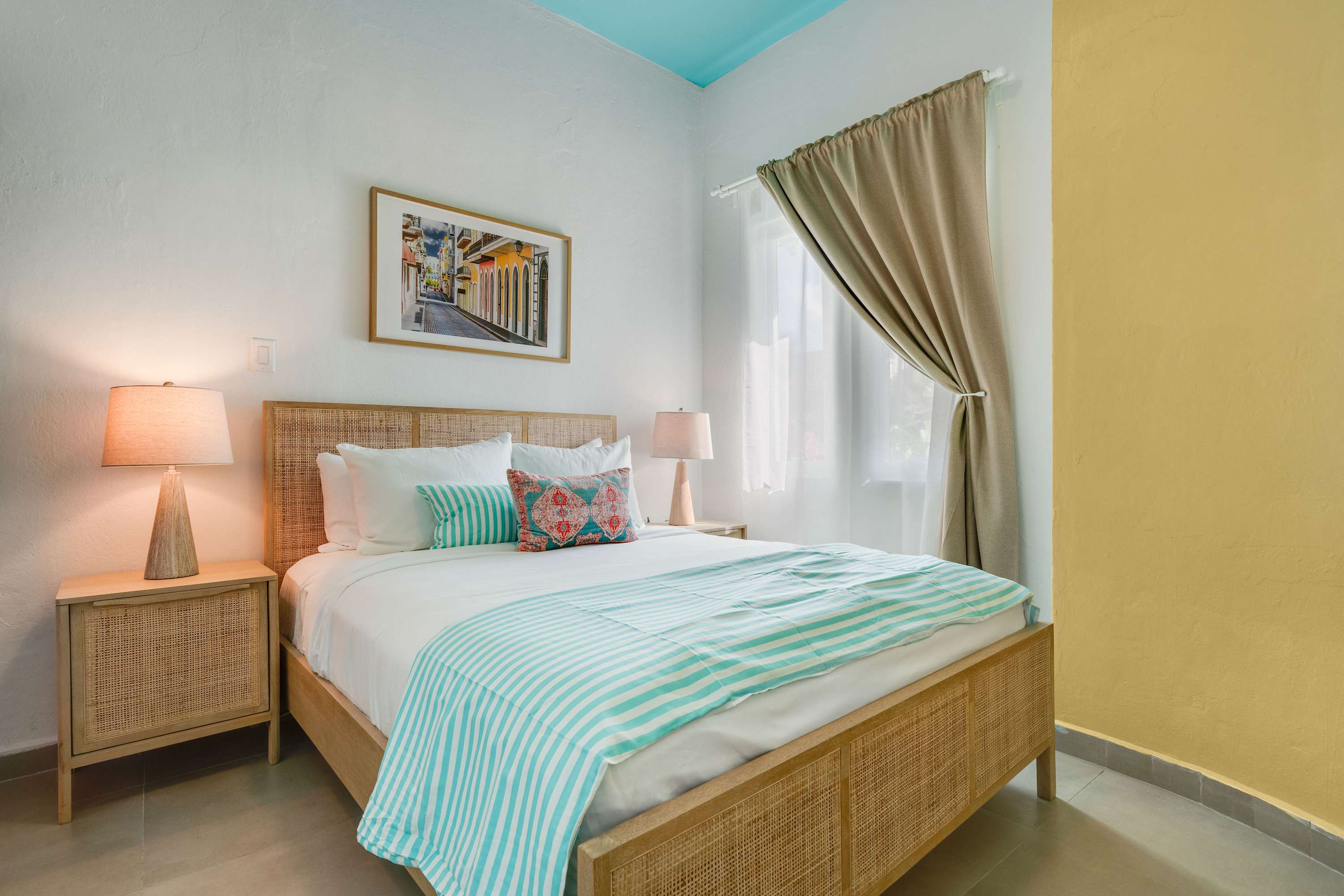 In Condado Beach | Beautiful Pool With Tanning Bed 5