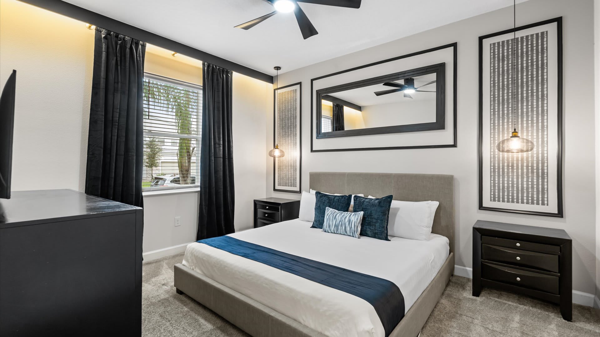 Peaceful and Elegant King bedroom with smart TV 