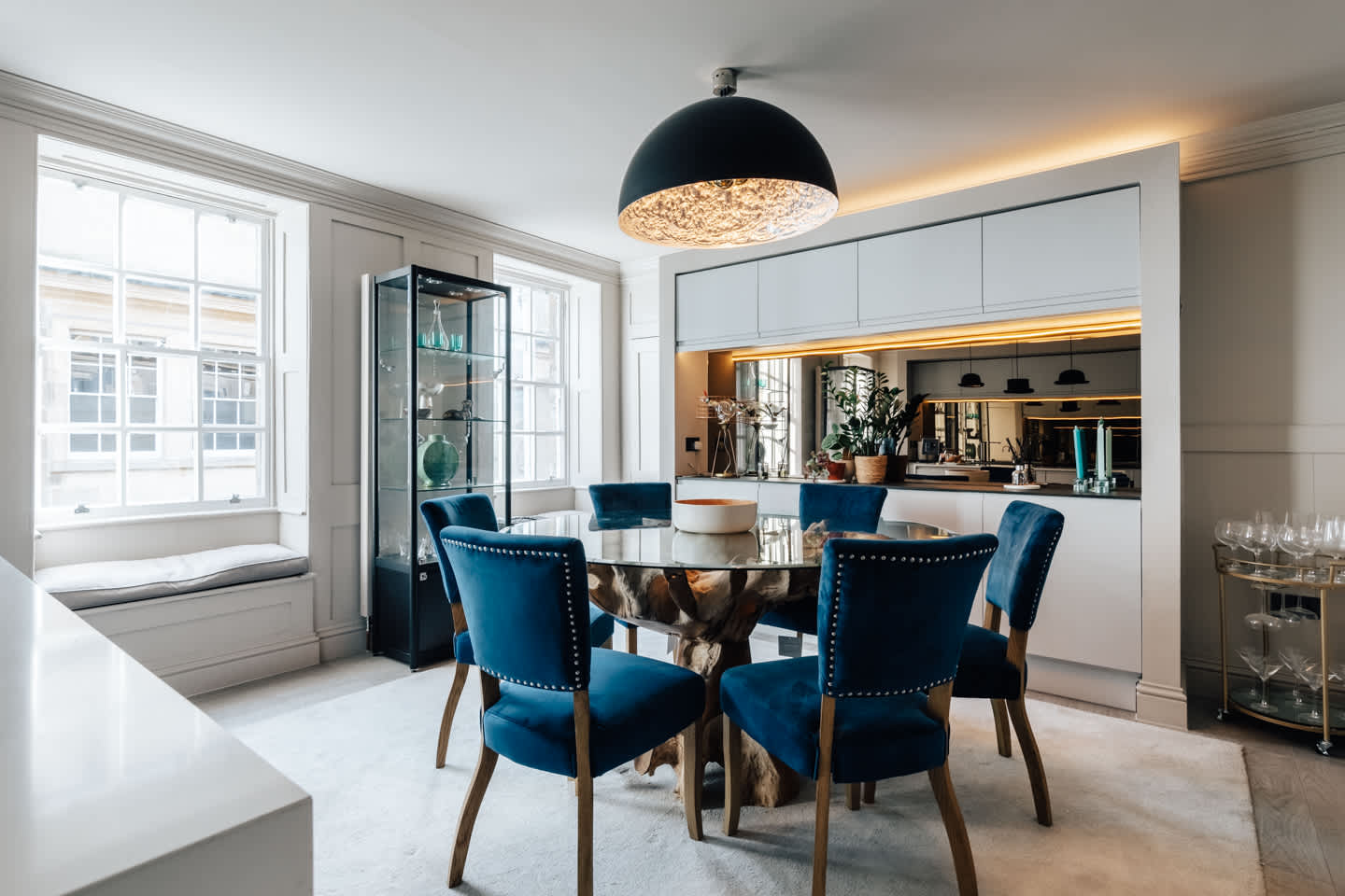 View Modern & Stylish 2 Bedroom Loft Apartment in The Bath Masonic Hall, 17 Old Orchard Street BA1 1JU Modern & Stylish 2 Bedroom Loft Apartment in The Bath Masonic Hall, 17 Old Orchard Street BA1 1JU - Property image 31 - VivreStays