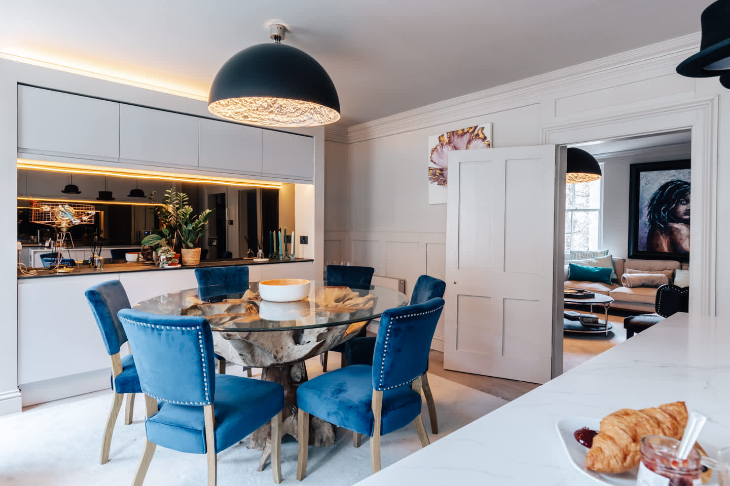 View Modern & Stylish 2 Bedroom Loft Apartment in The Bath Masonic Hall, 17 Old Orchard Street BA1 1JU Modern & Stylish 2 Bedroom Loft Apartment in The Bath Masonic Hall, 17 Old Orchard Street BA1 1JU - Property image 40 - VivreStays