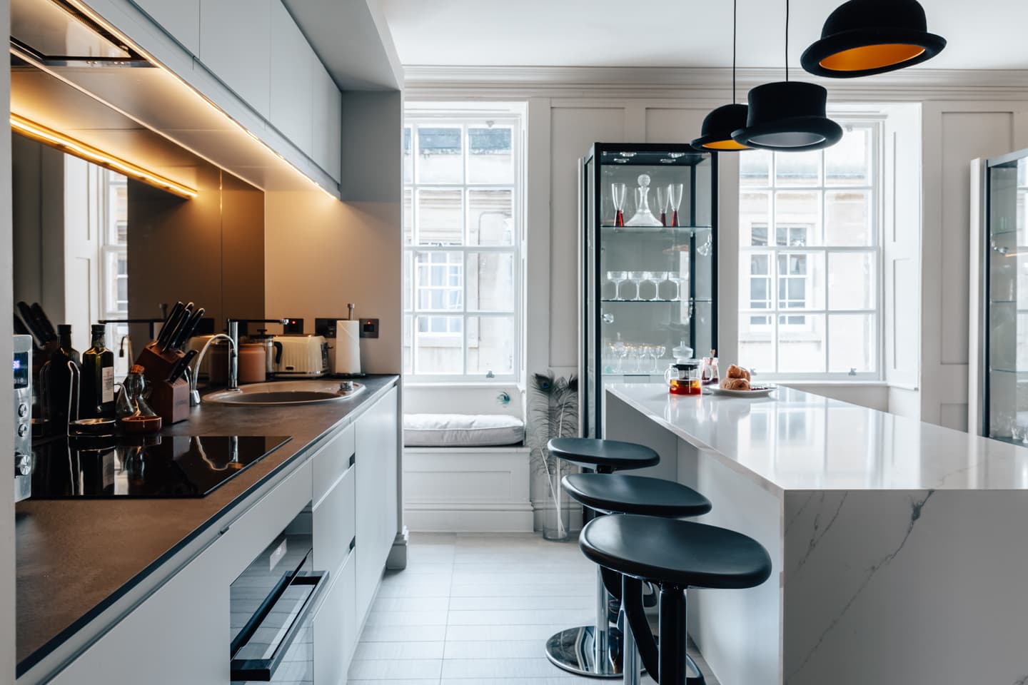 View Modern & Stylish 2 Bedroom Loft Apartment in The Bath Masonic Hall, 17 Old Orchard Street BA1 1JU Modern & Stylish 2 Bedroom Loft Apartment in The Bath Masonic Hall, 17 Old Orchard Street BA1 1JU - Property image 42 - VivreStays