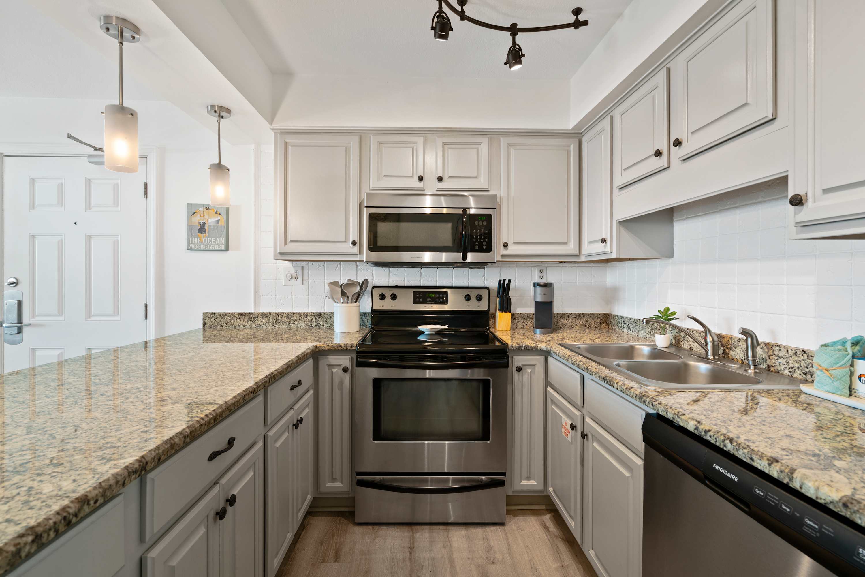 Huntington by the Sea 107 | Photo 18