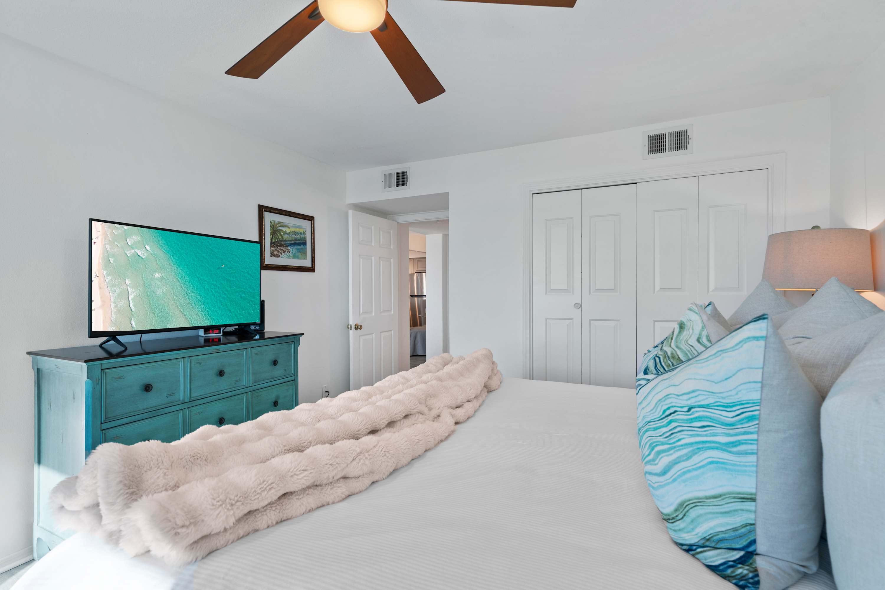 Huntington by the Sea 107 | Photo 22