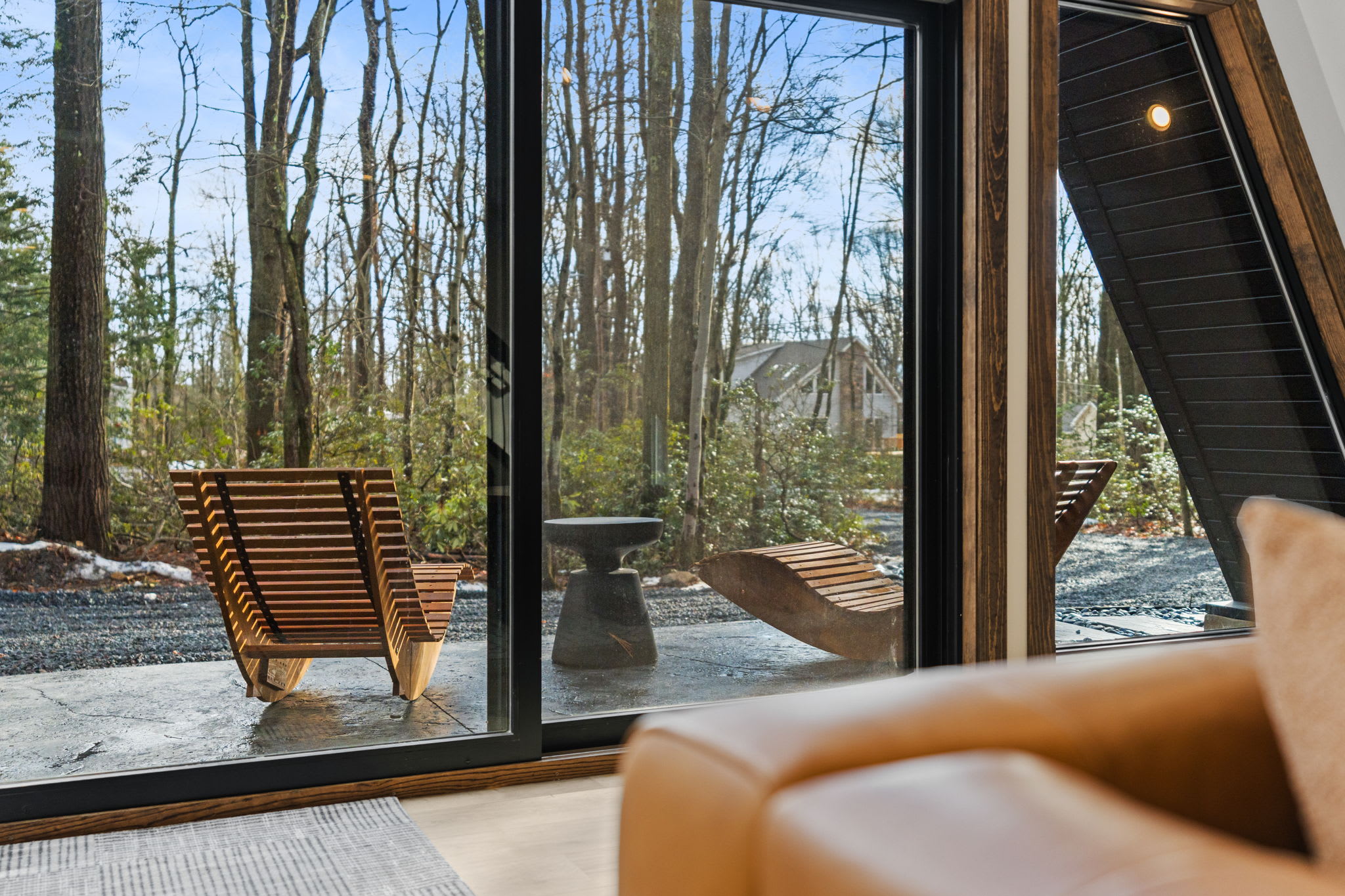 Wake up to treetop views from the sun-drenched loft seating area.