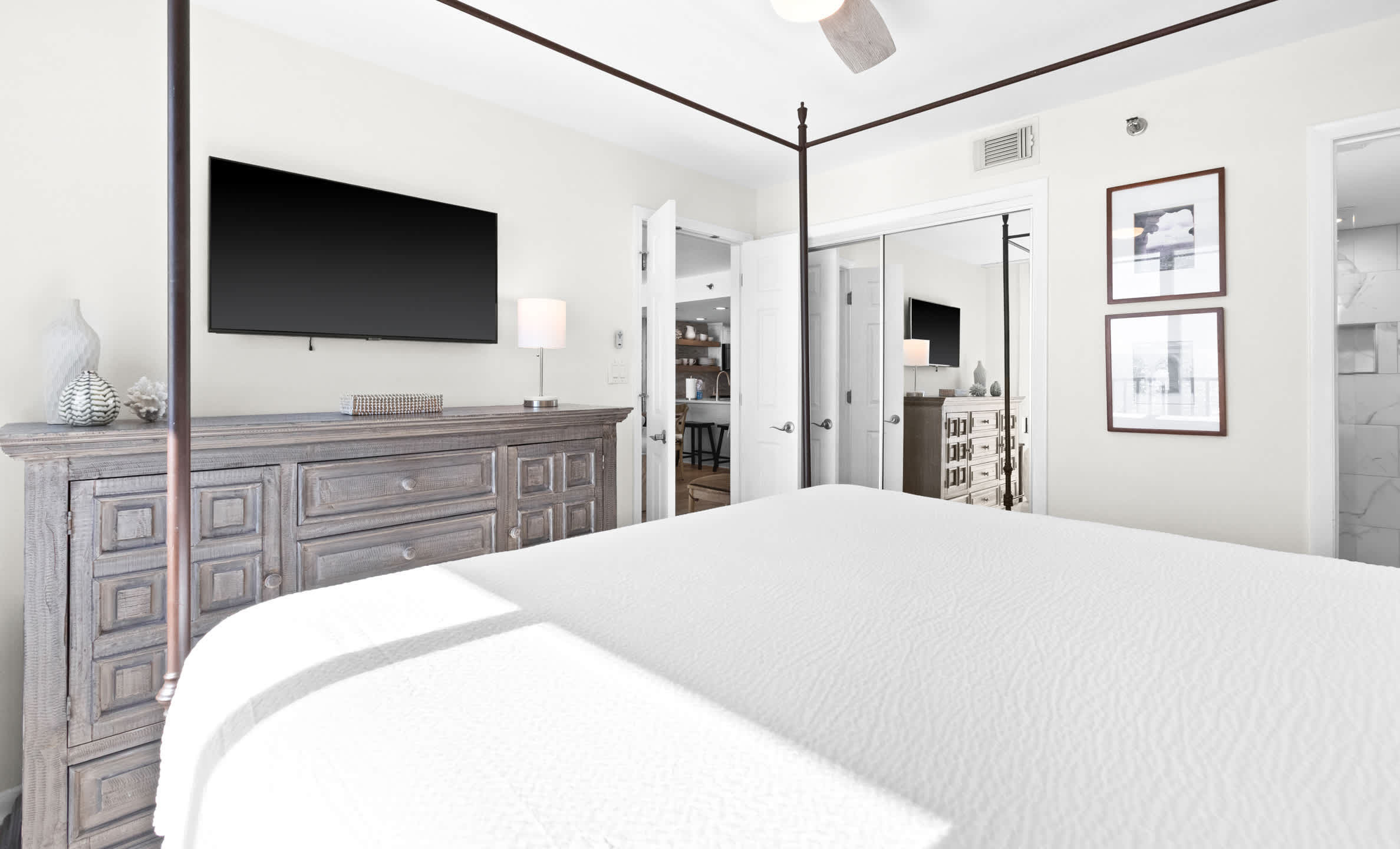 One Seagrove Place 0406 | Photo 18