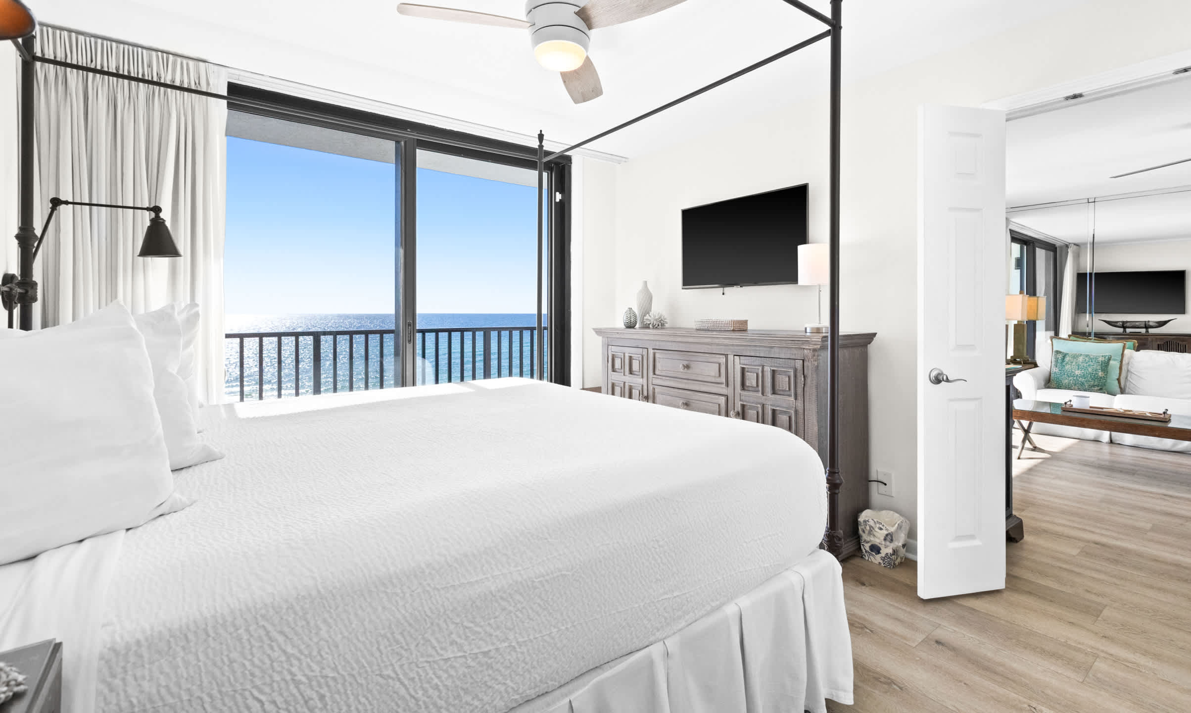 One Seagrove Place 0406 | Photo 17