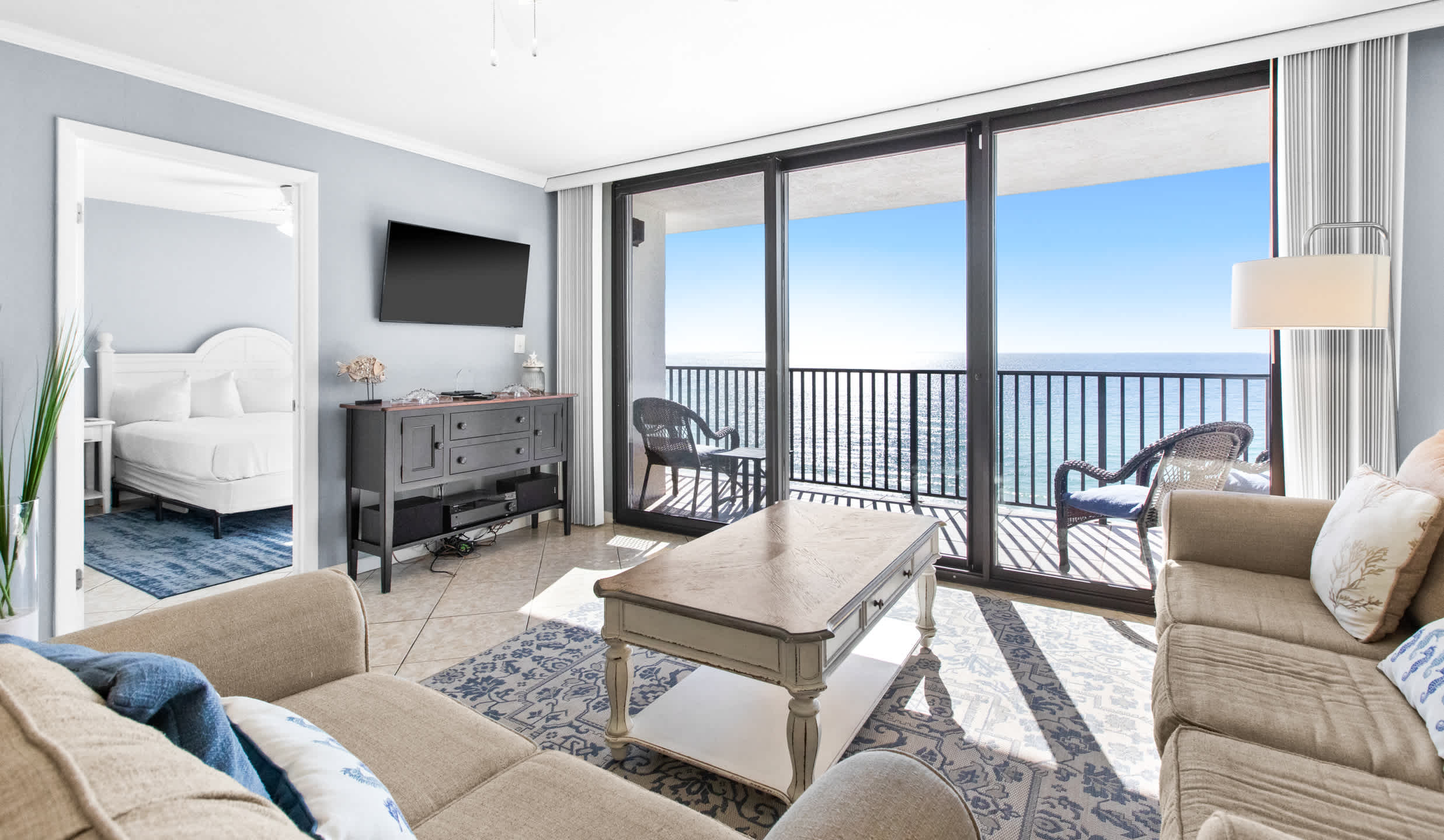 One Seagrove Place 0902