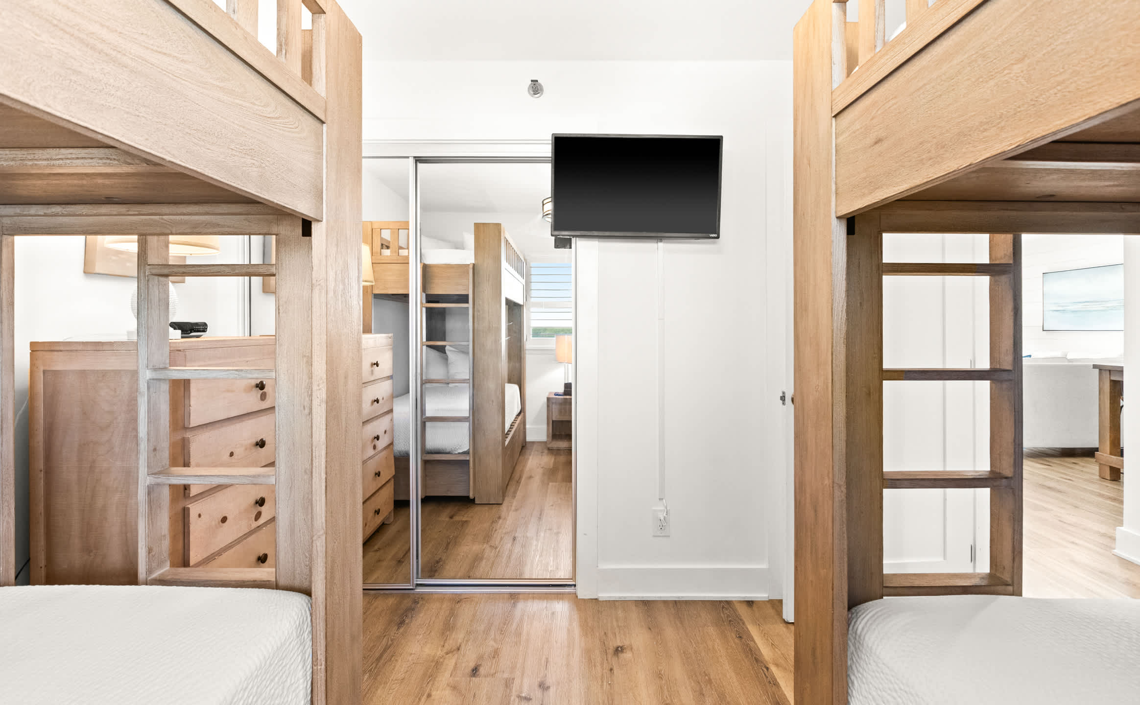 One Seagrove Place 0906 | Photo 21