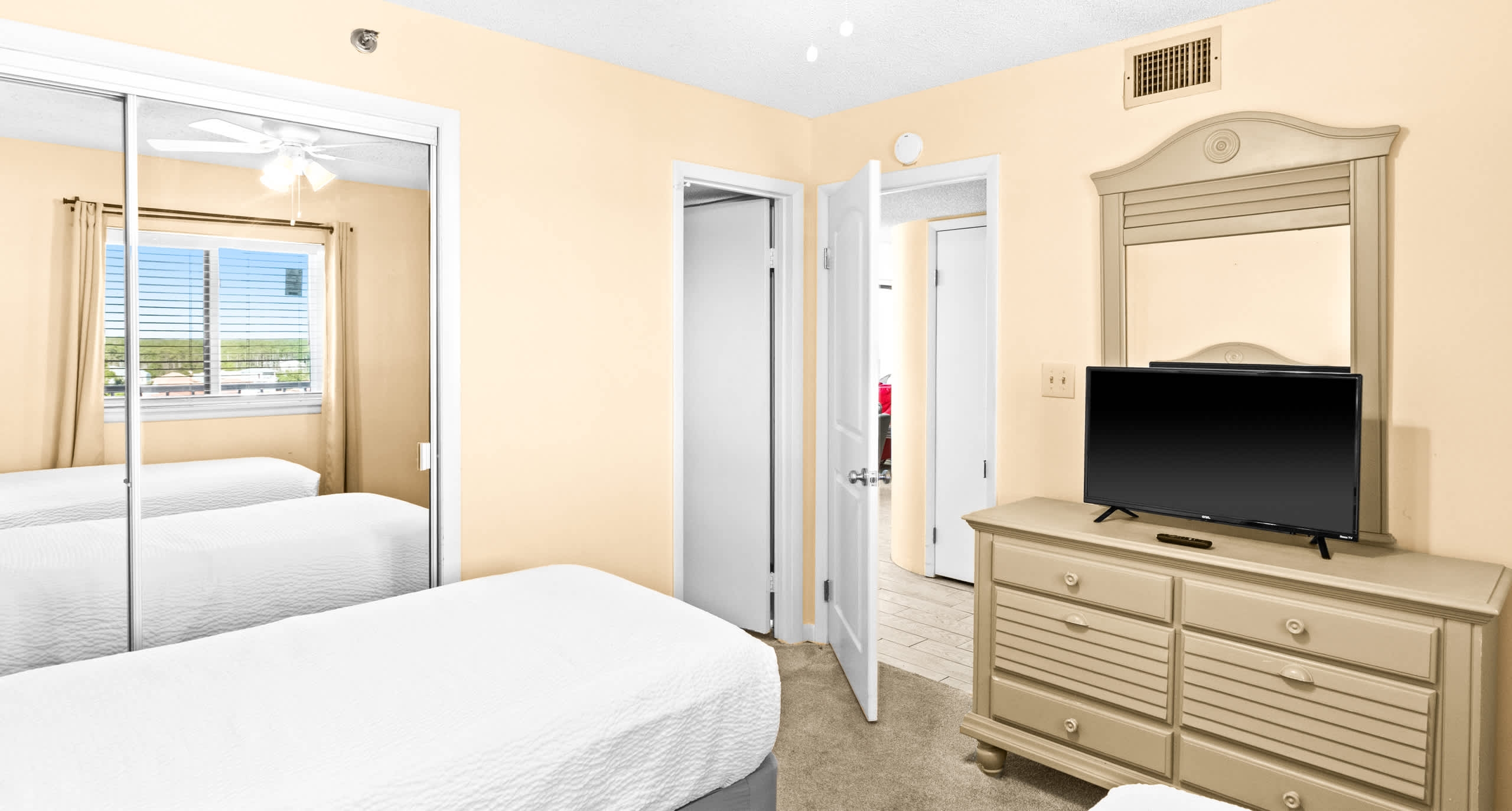 One Seagrove Place 1001 19