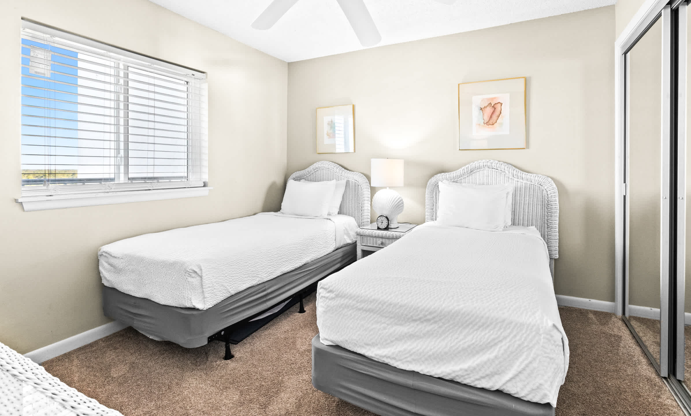 One Seagrove Place 1208 25