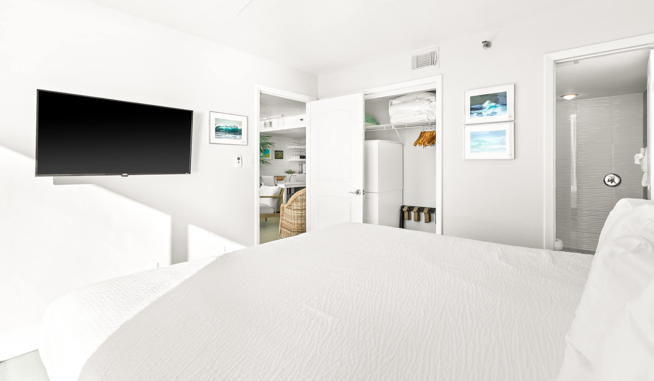 One Seagrove Place 1503 18