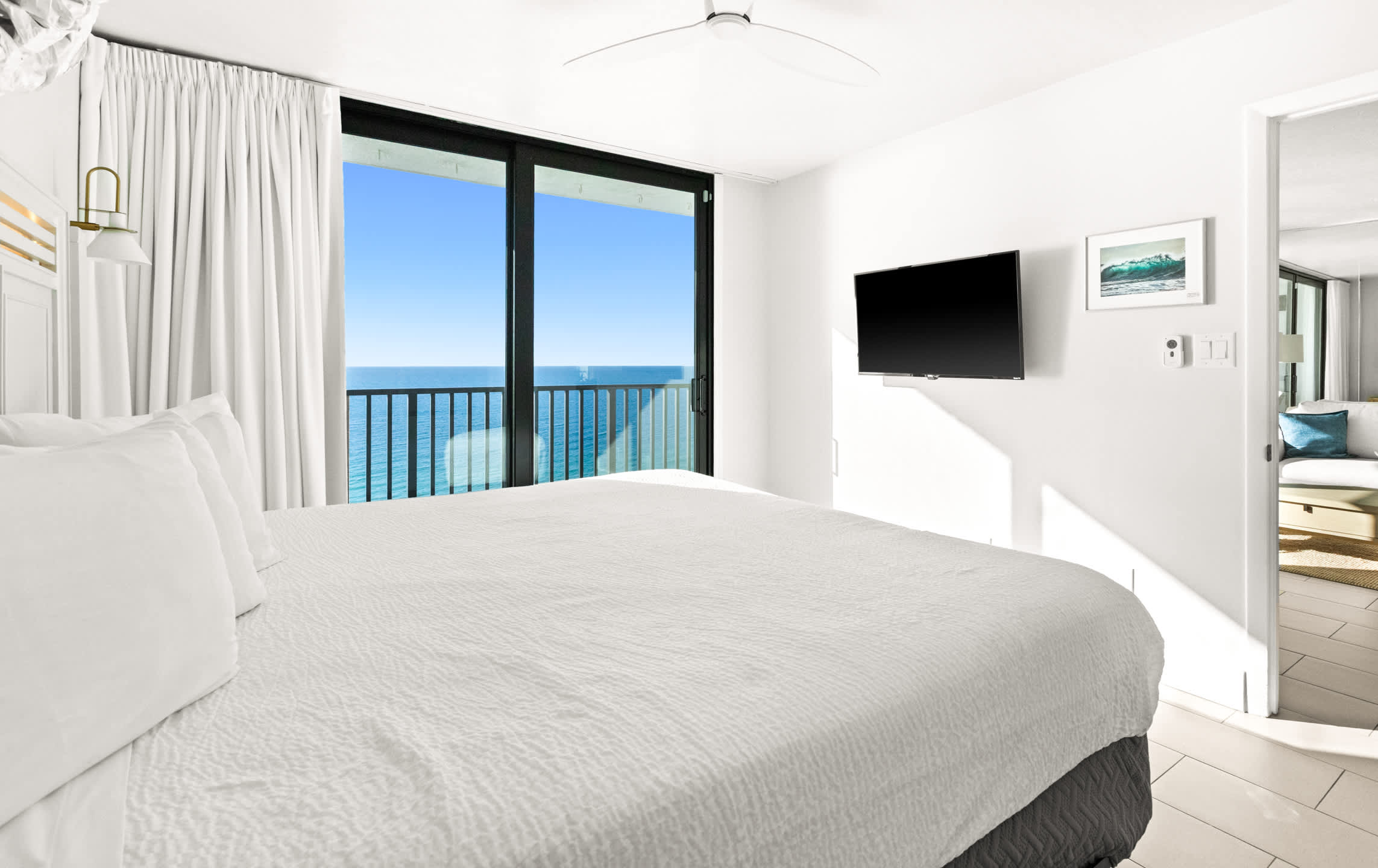 One Seagrove Place 1503 17