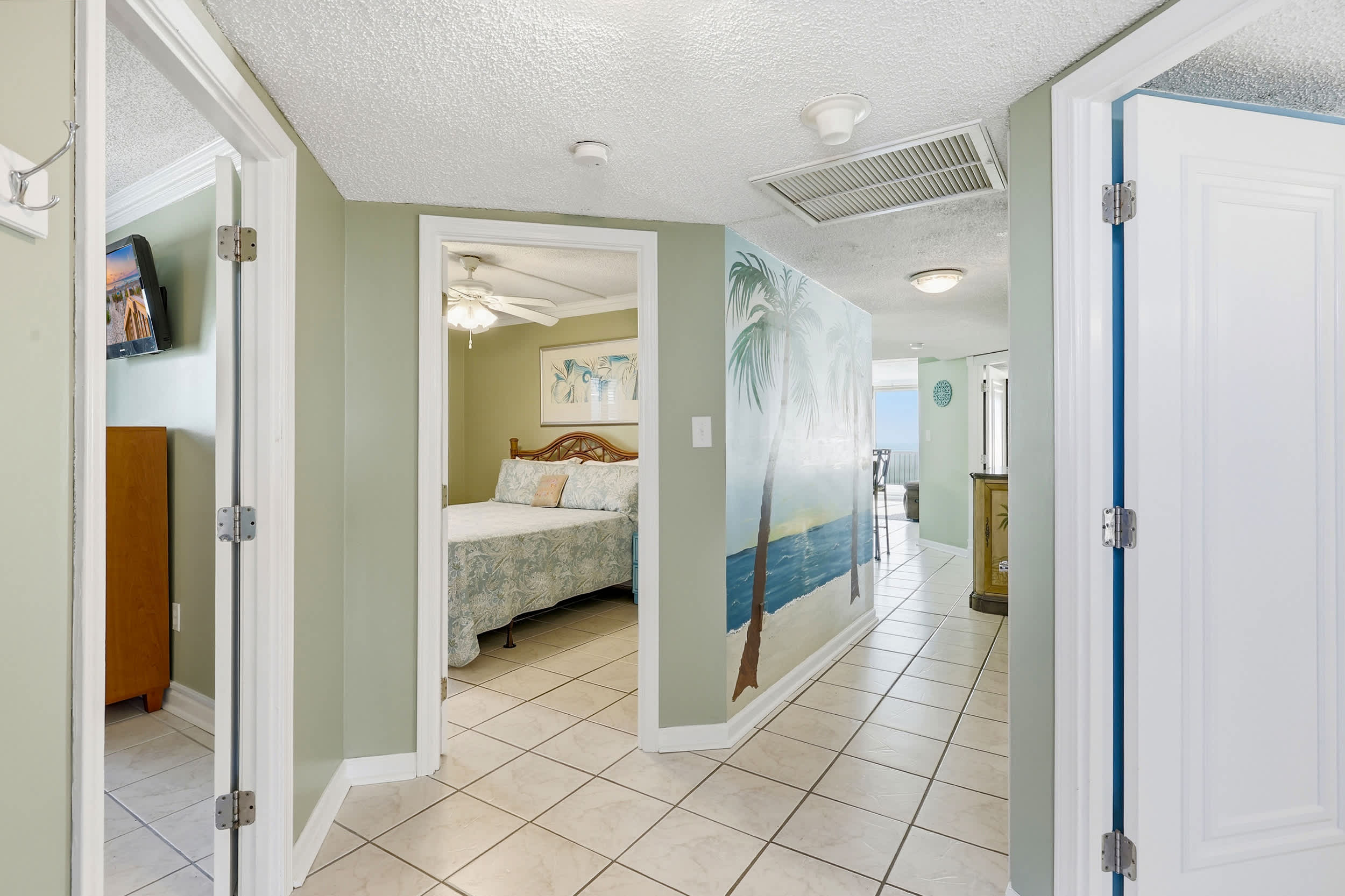 Salt N Sky Oceanfront w Reclining Sofa