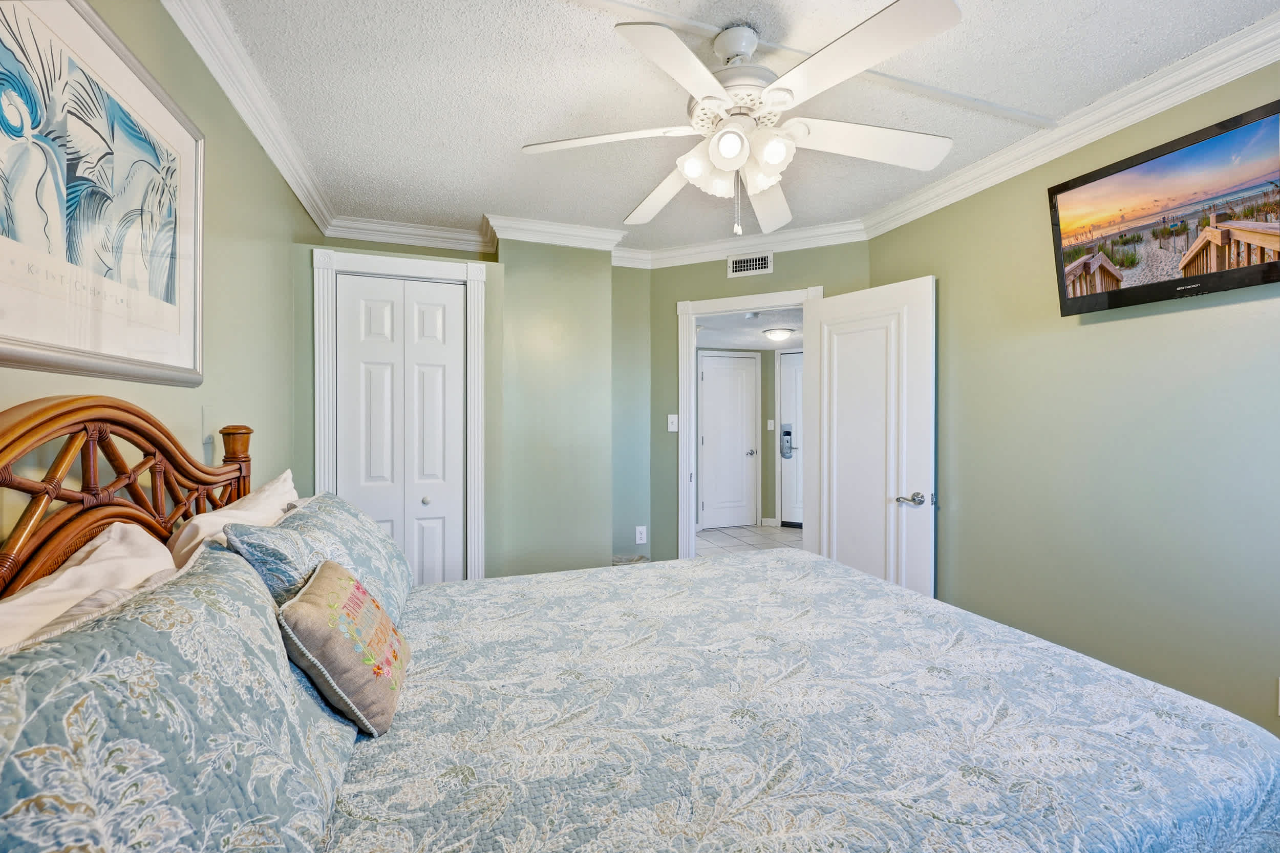 Salt N Sky Oceanfront w Reclining Sofa